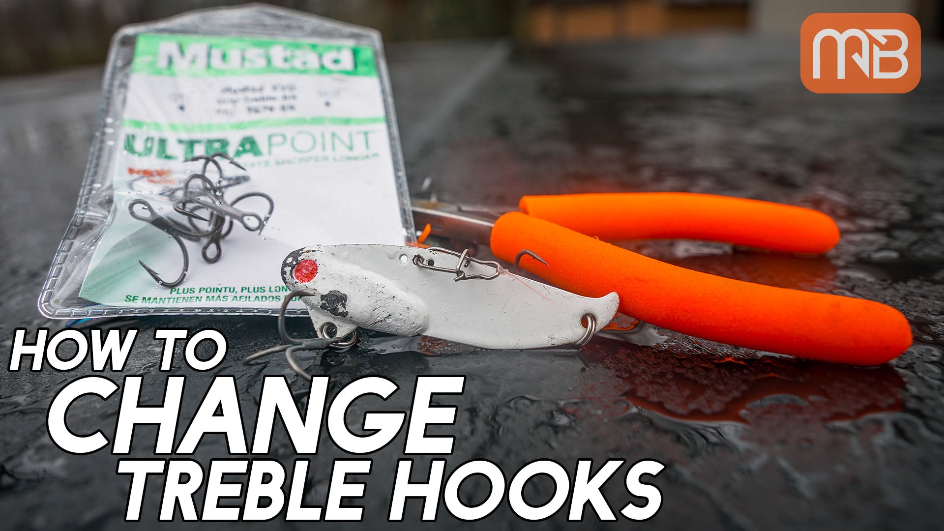 How to Change Your TREBLE HOOKS on Hard Baits – MONSTERBASS