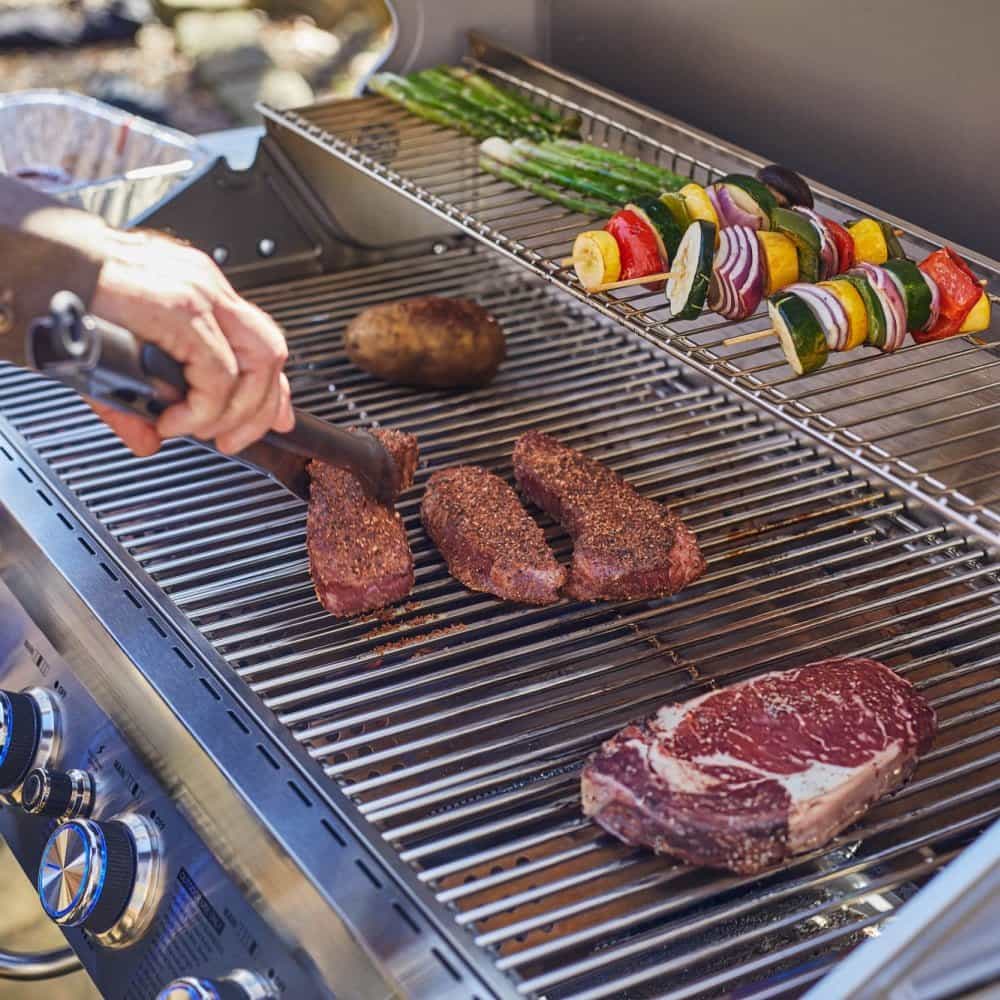 77352 | Stainless Propane Gas Grill