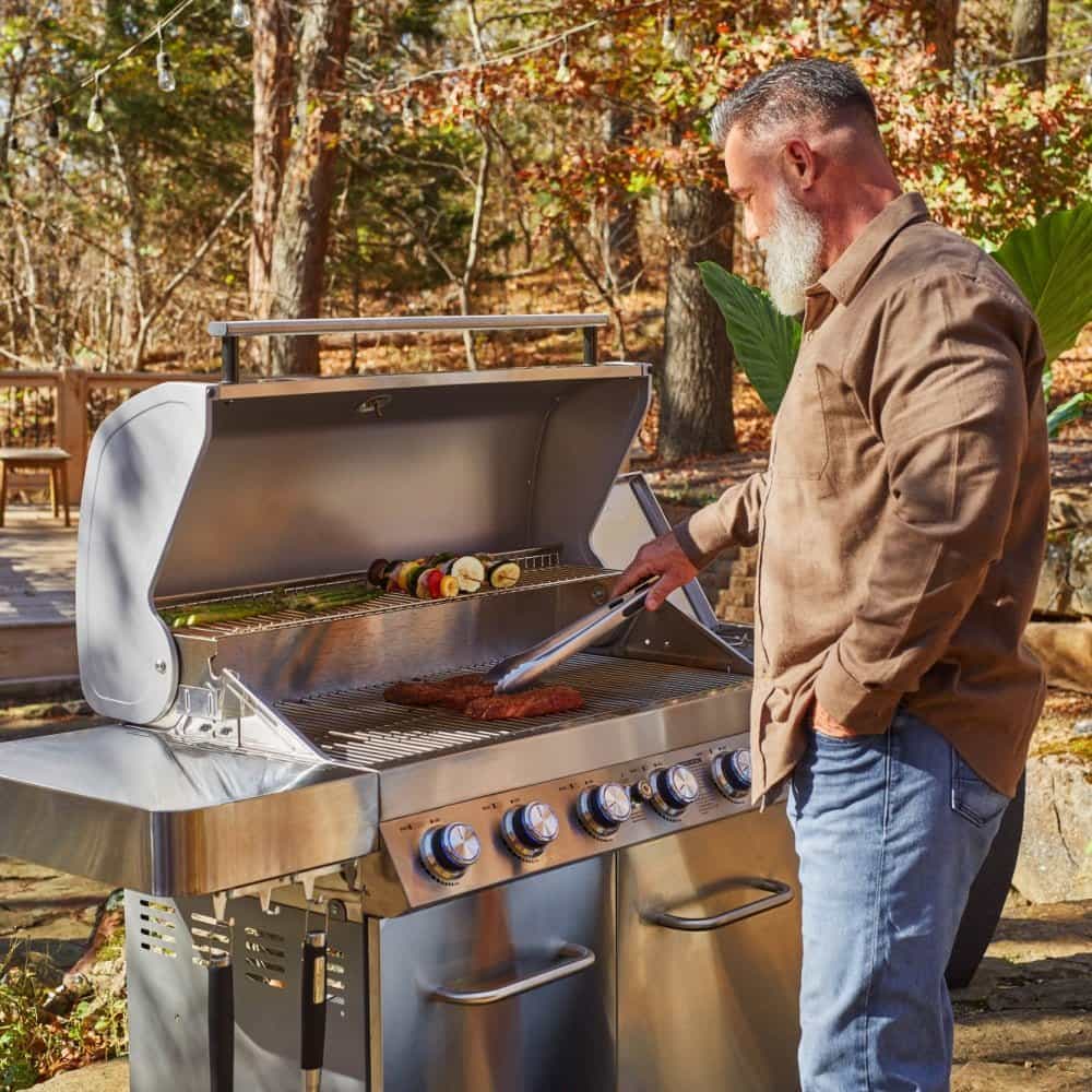 77352 | Stainless Propane Gas Grill