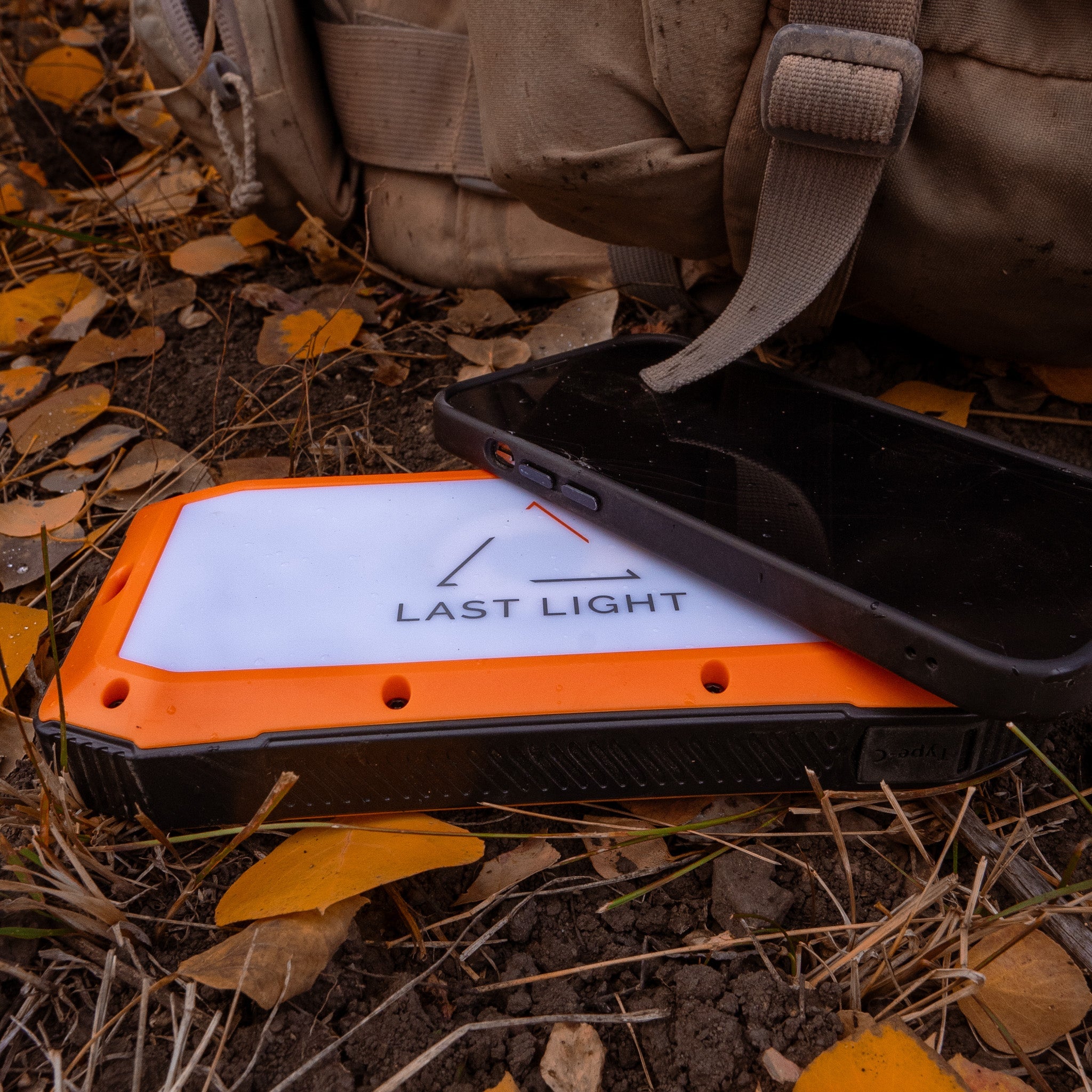 20000 mAh Solar Power Bank & Charger PRE ORDER EST SHIP 9/29