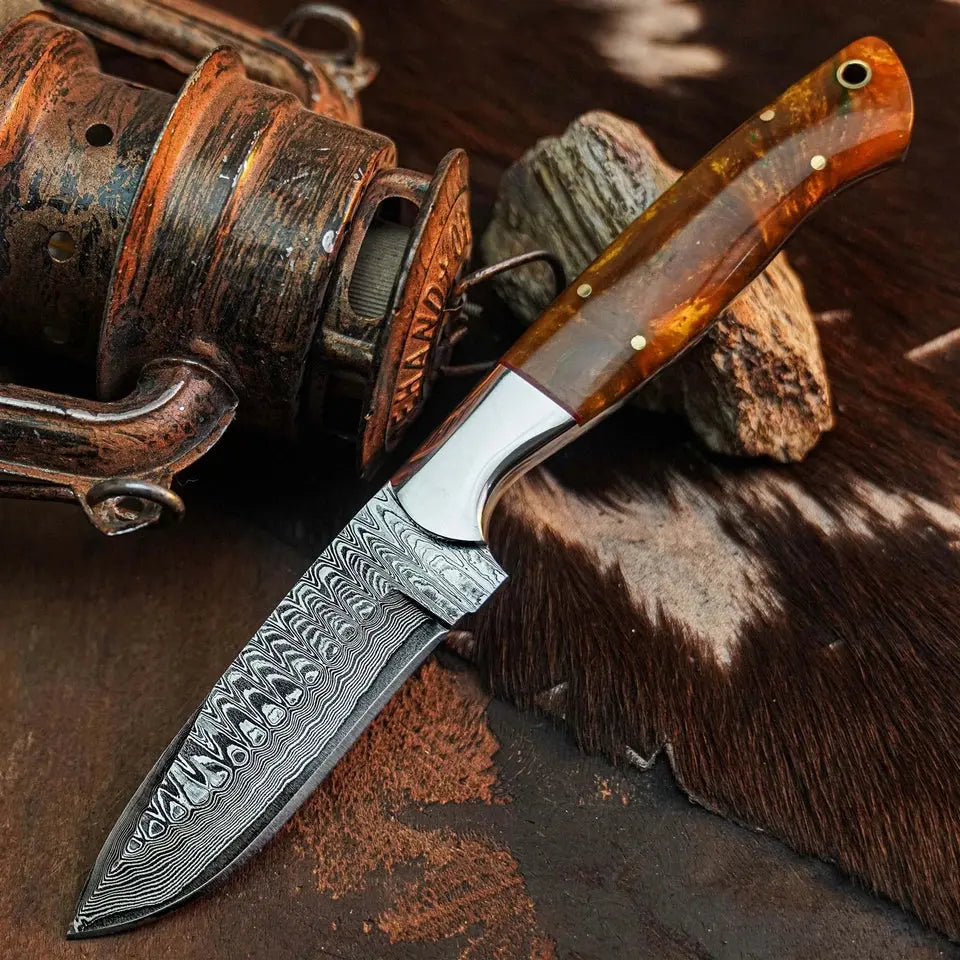 9.1" Handmade Damascus Hunting EDC Knife – Full Tang Resin Handle