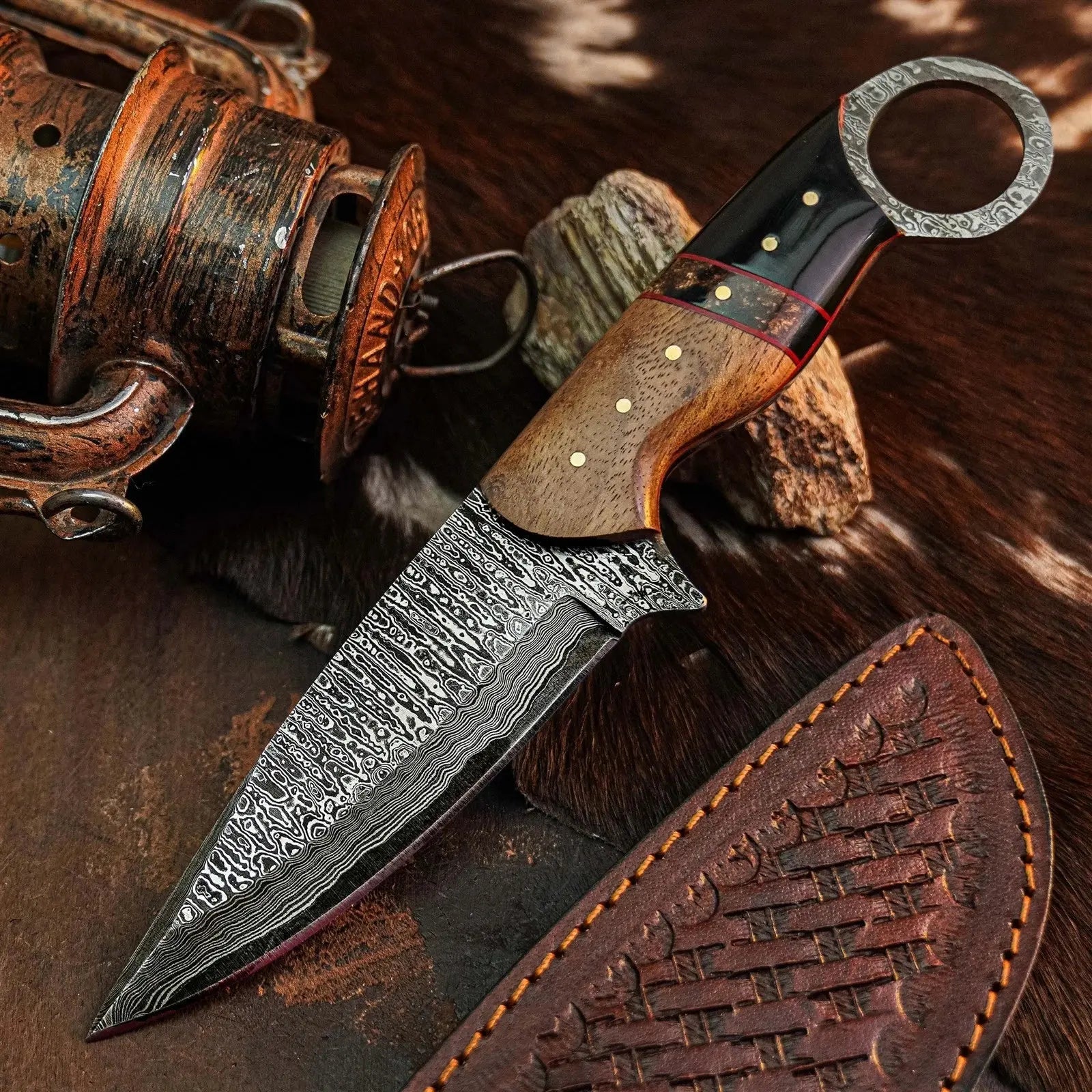9.6" Handmade Damascus Tanto Hunting Knife – Full Tang Resin Handle