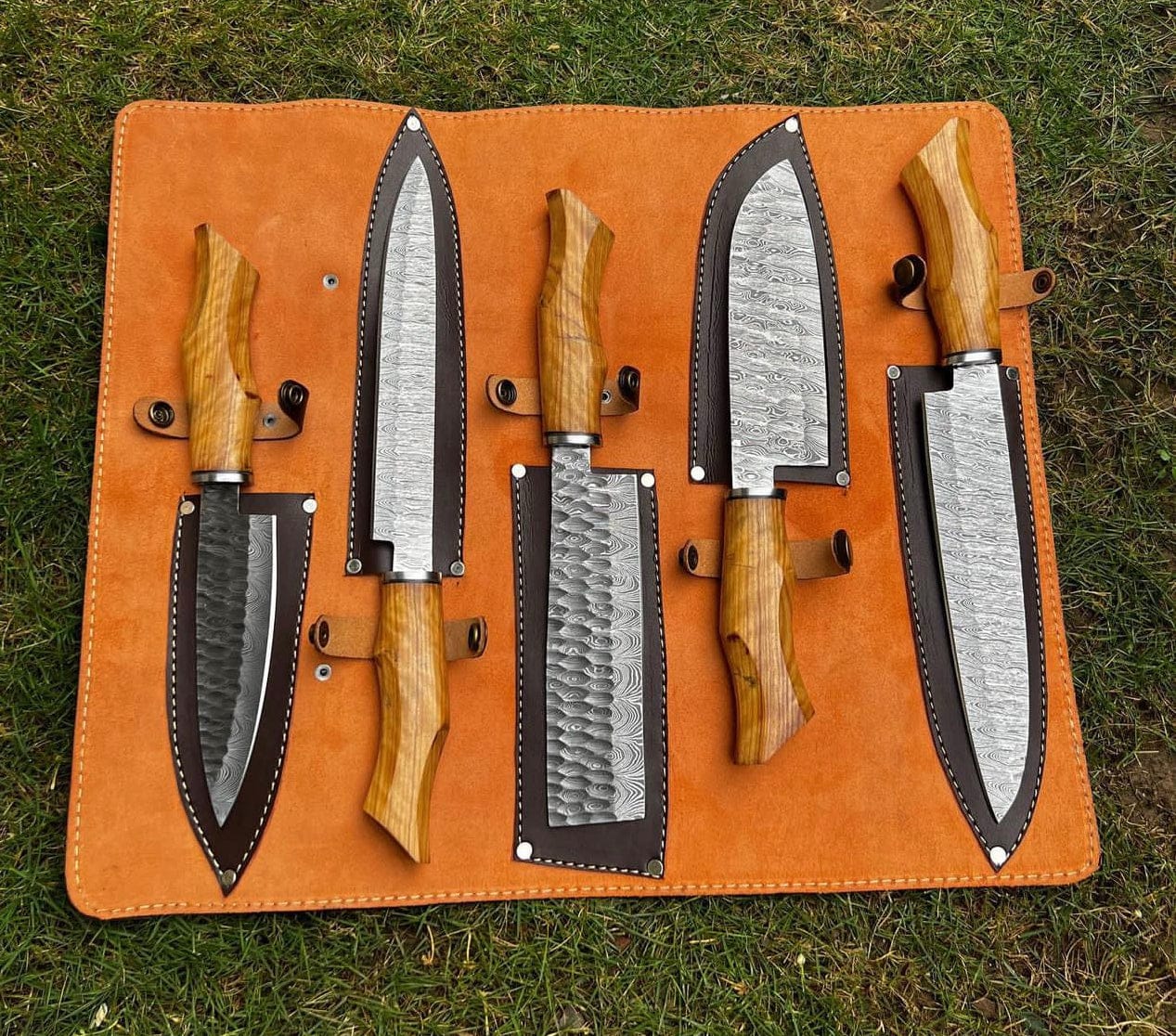 cskforged 5 pieces custom made Damascus steel chef knives set