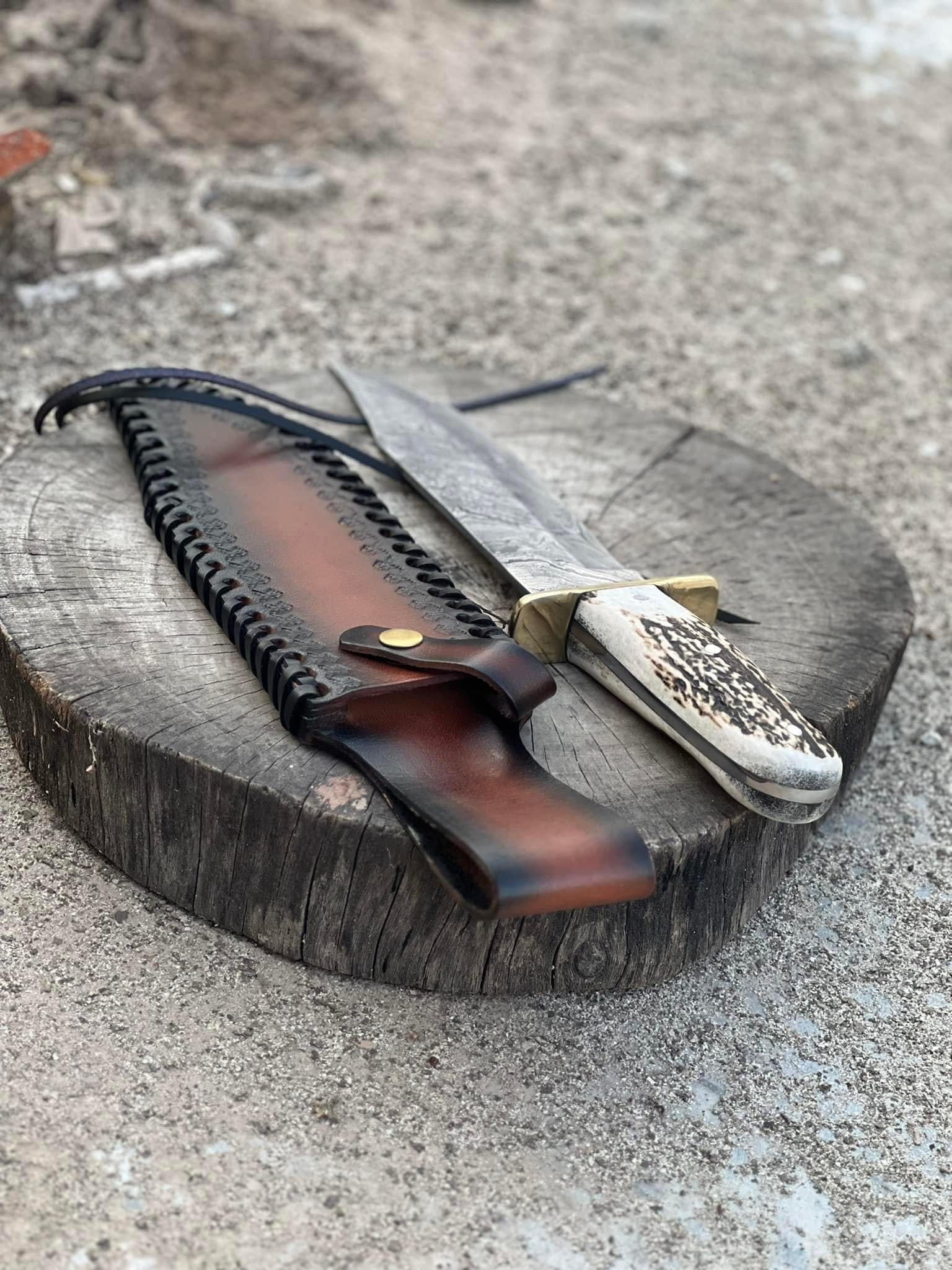 cskforged Hunting knives Deluxe Dundee Hunting Knife with Full Tang Damascus Steel Blade and Antler Handle