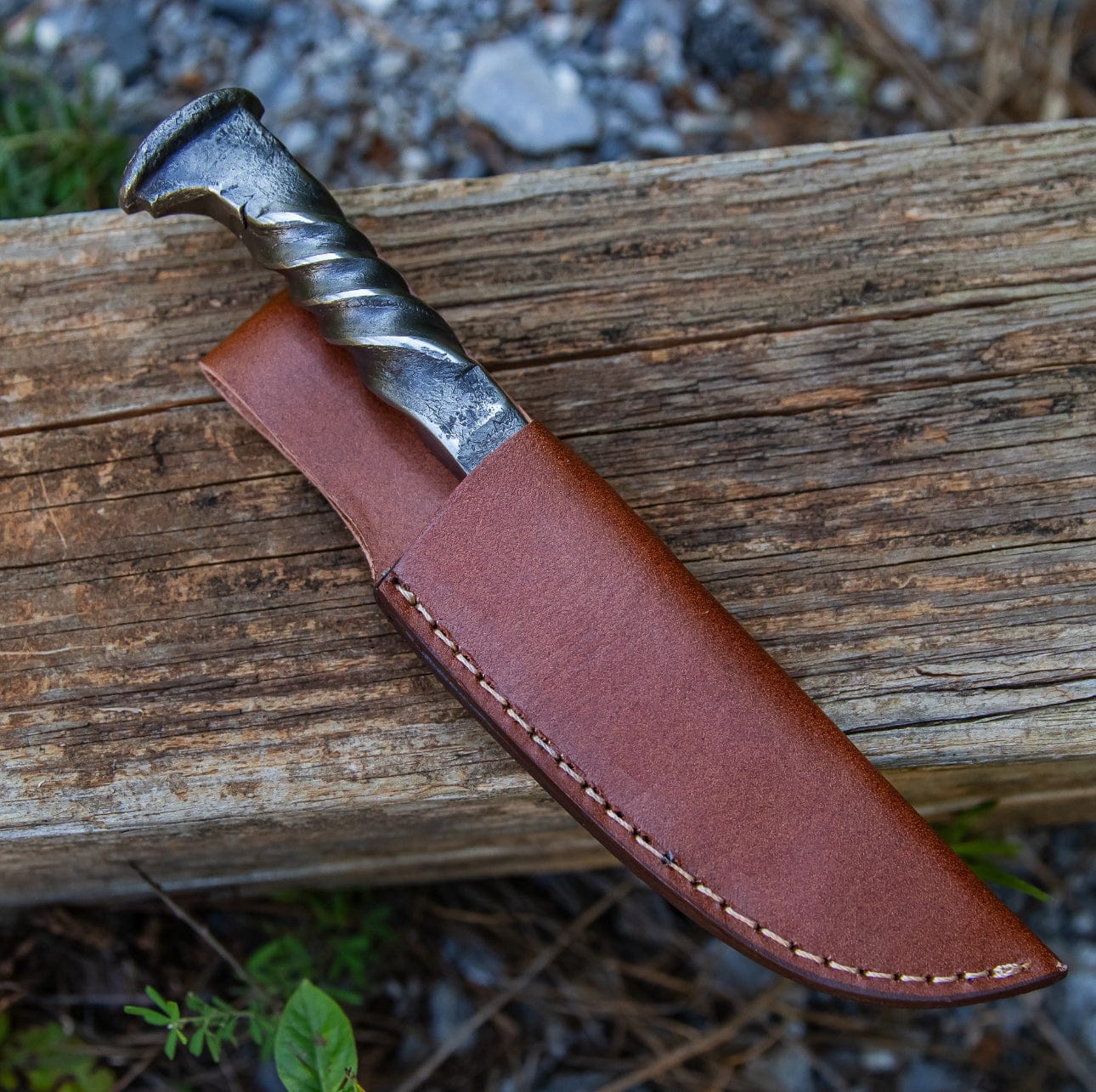 cskforged Hunting knives Diamond in the Rough Twisted Railroad Spike Knife | Full Tang Clip Point Camping Hiking Gifts for Him Hunting Blade