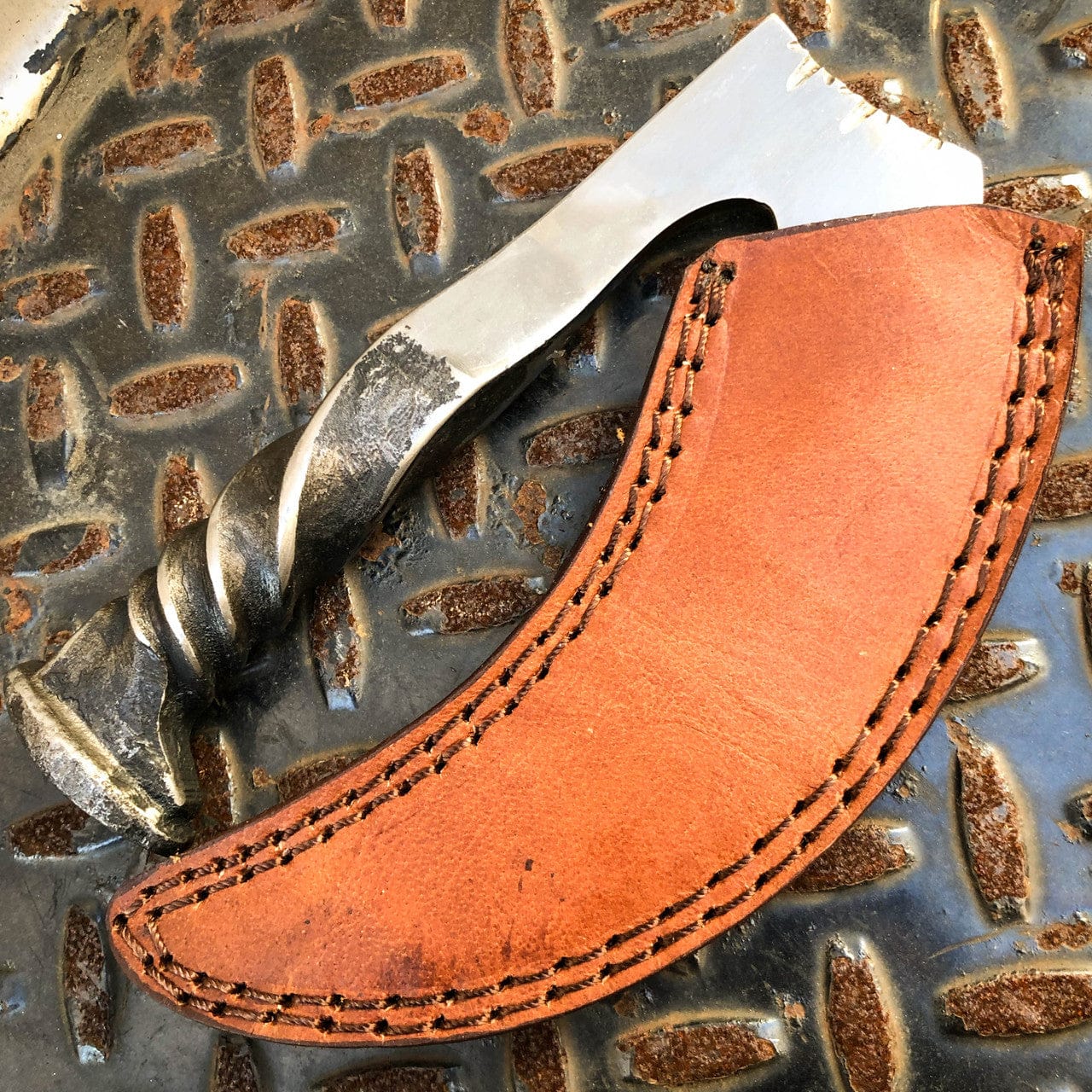 cskforged Hunting knives Hand Forged Railroad Spike Carbon Hunting Hook Gut Claw Knife Fixed Curve Blade