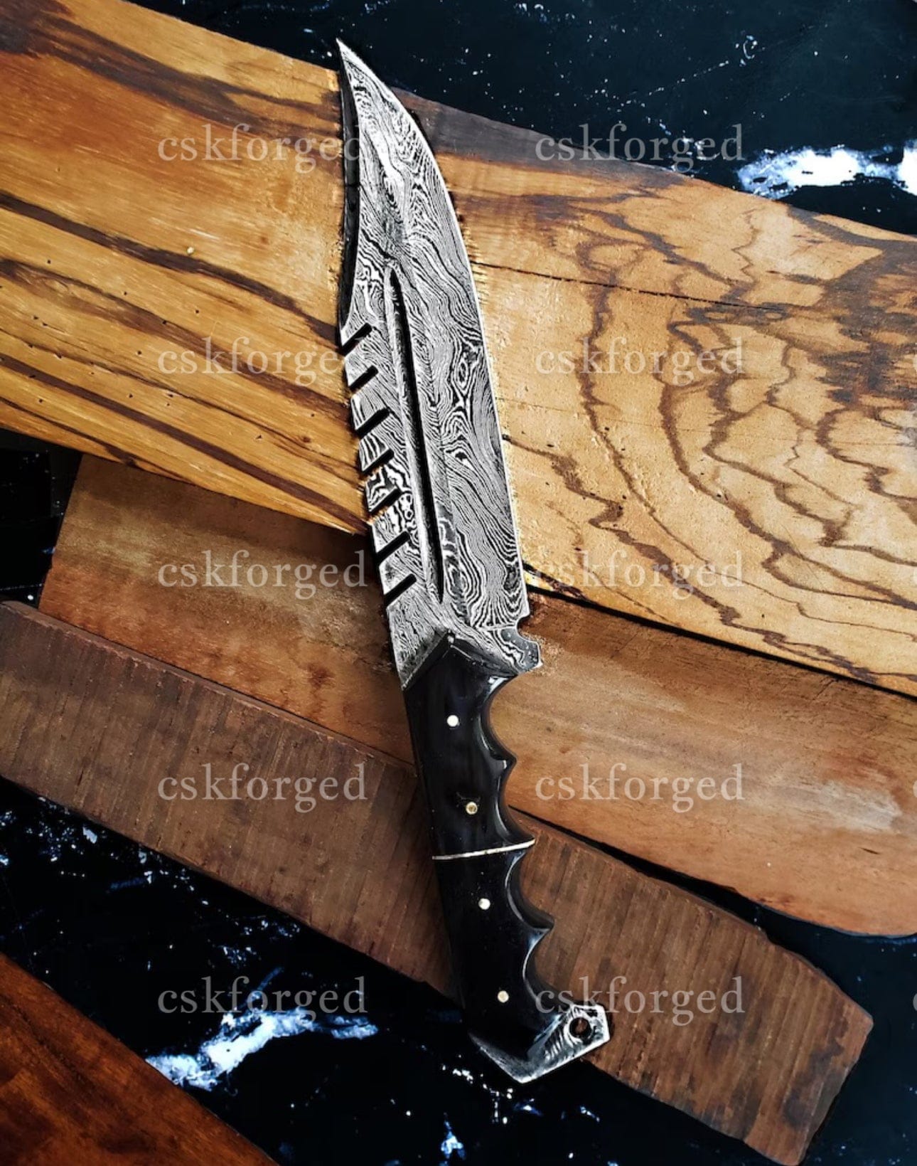 cskforged Knife Titan Predator- Damascus Steel blade with serrated back/ Dyed bones scales