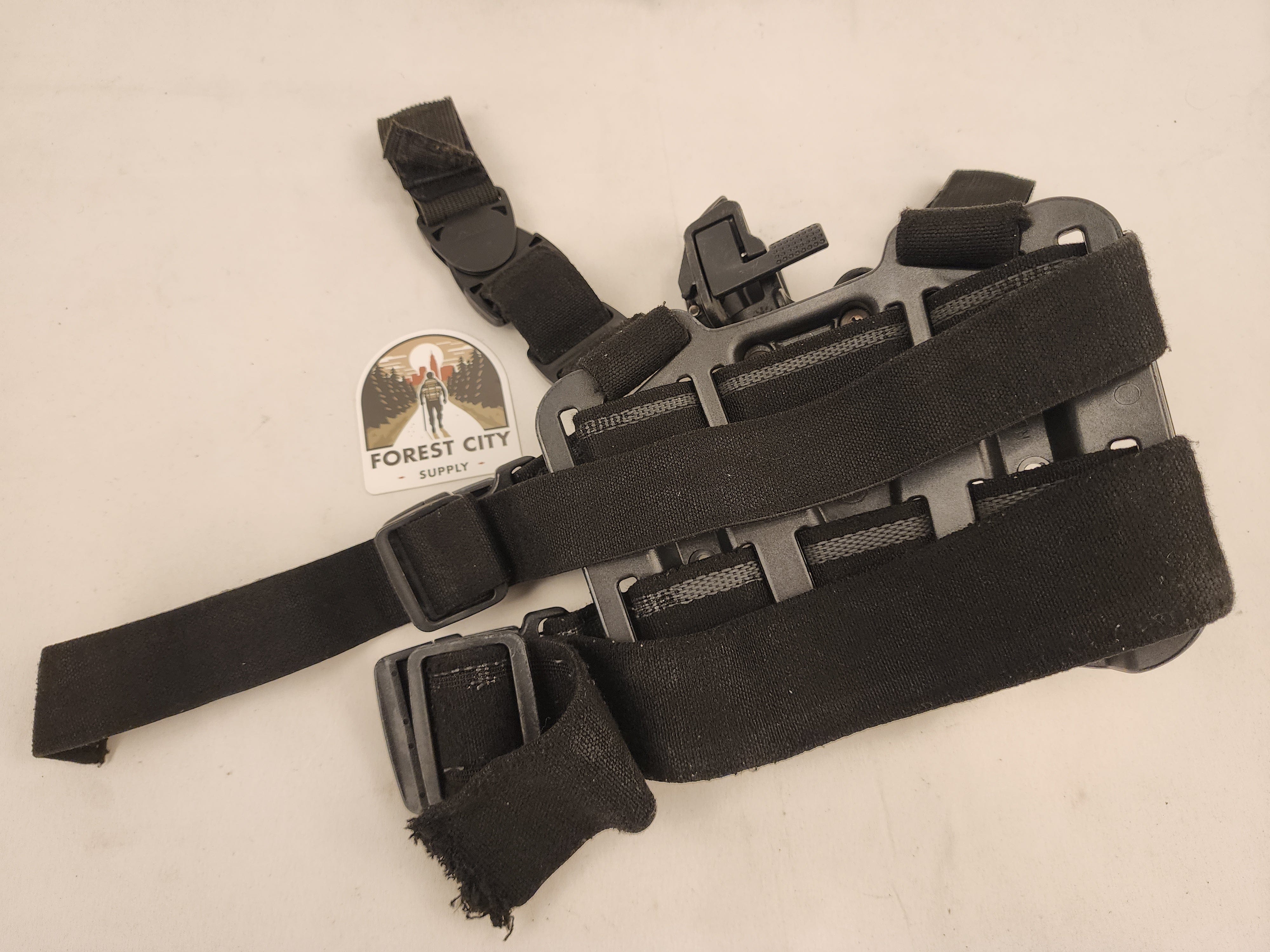 Forest City Supply Holster BlackHawk - 430604BK-R - Pistol Holster