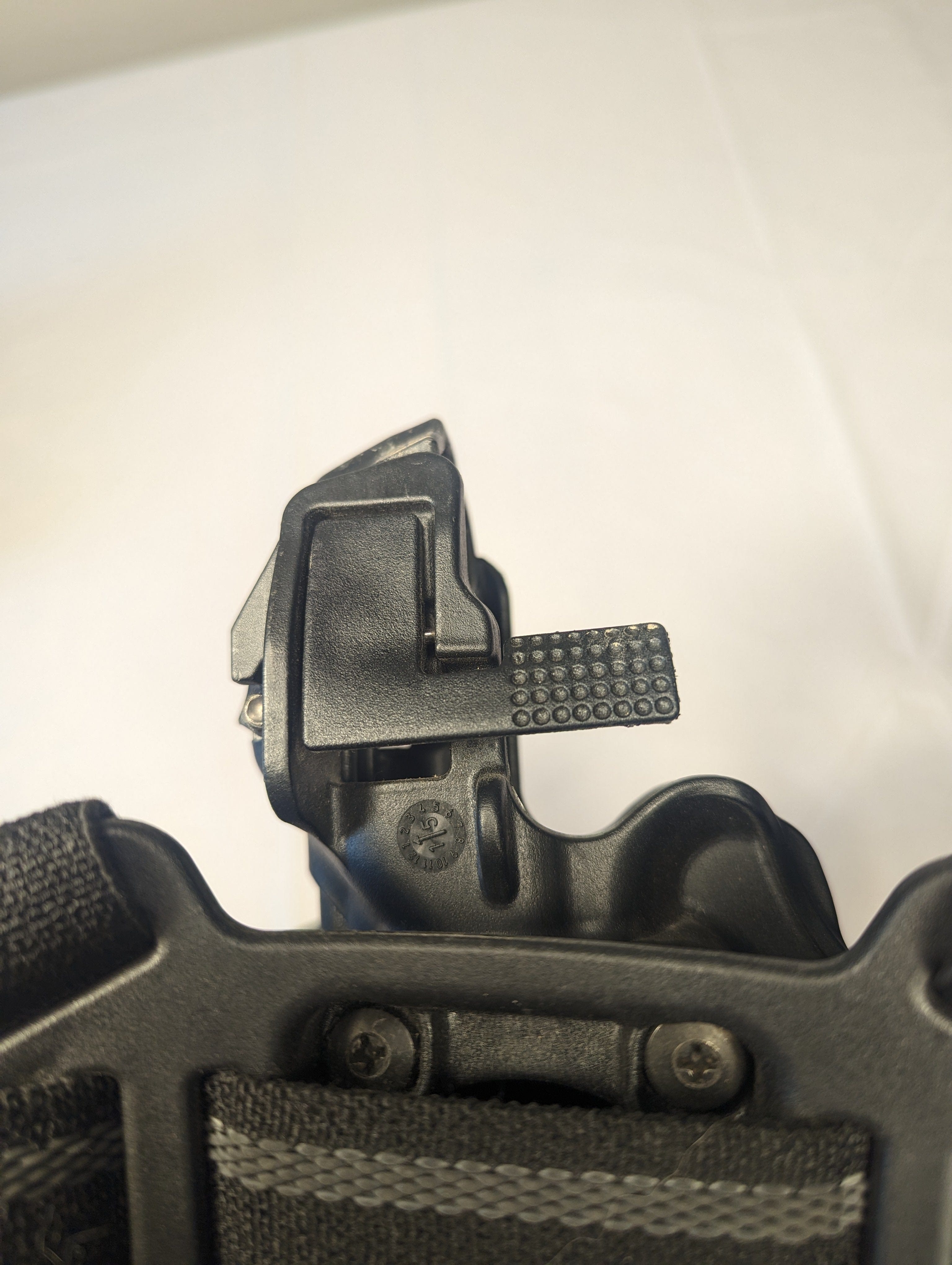 Forest City Supply Holster BlackHawk - 430604BK-R - Pistol Holster