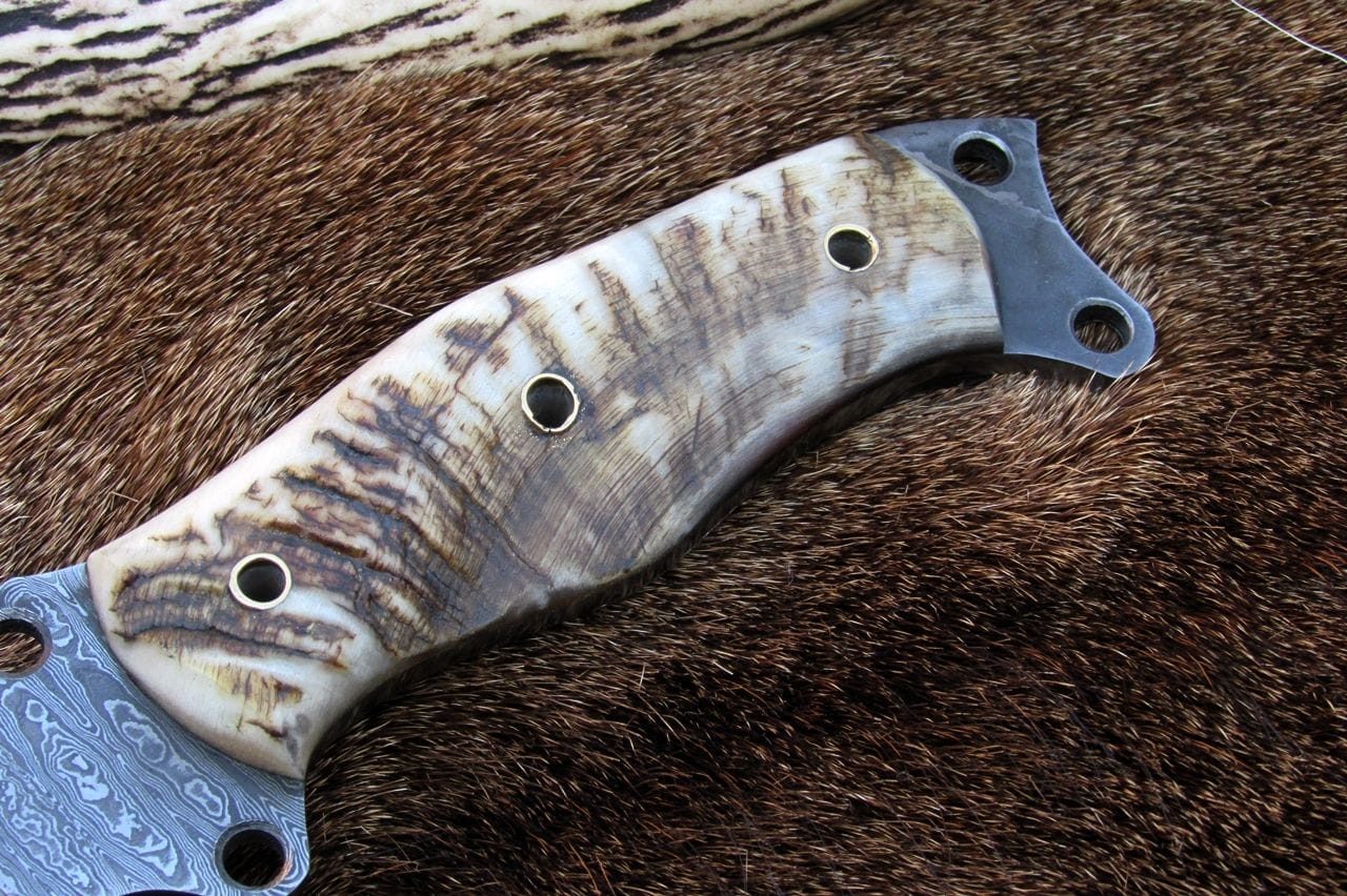 KBS Knives Store Bowie Knives Pig Sticker Big Bowie Knife with Custom Handcrafted Full Tang Damascus Steel Blade & Sheep Horn Handle - 17 Inches