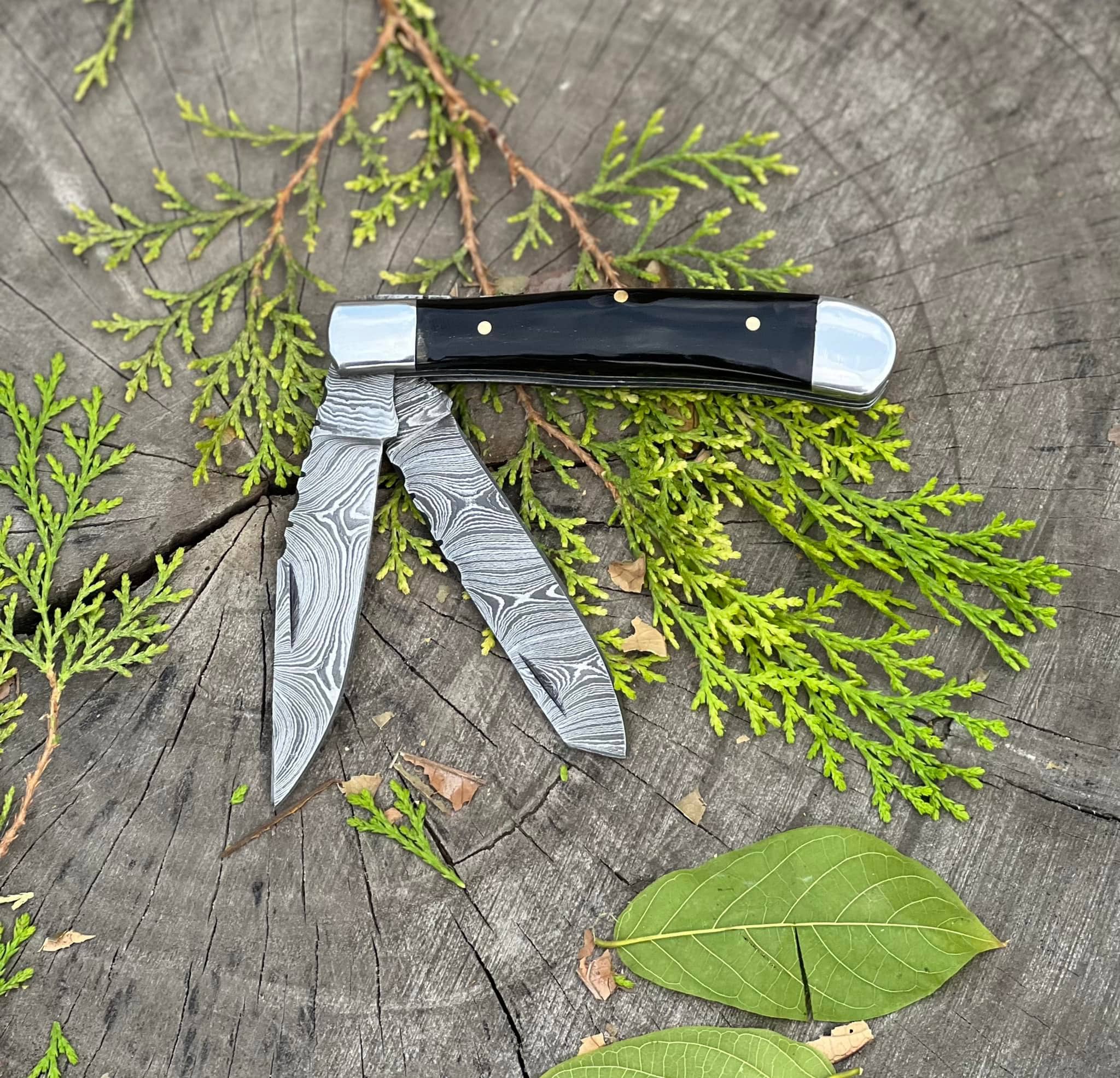 KBS Knives Store Folding Knife Damascus Handmade Custom Trapper Folding Pocket Knife with Buffalo Horn and Steel Bolsters Handle, 3.2-inch Blade Length