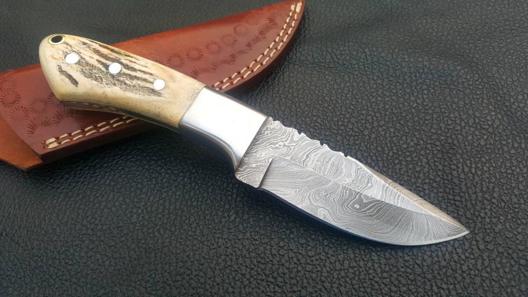 KBS Knives Store Hunting Knife Deer Skinning Knife Custom Handmade Full Tang Damascus Steel with Antler Horn Handle, 8-inch - The Horncrest