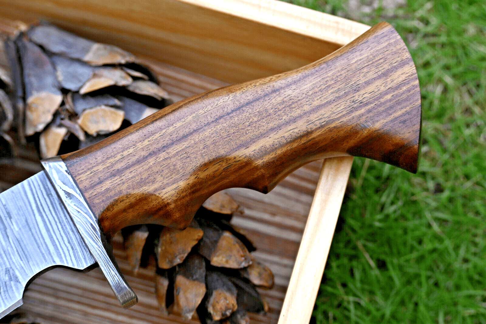 KBS Knives Store Hunting Knife Wilderness Guardian: Hunting Knife with Damascus Steel Blade, Rosewood Handle, Damascus Guard, and Leather Sheath