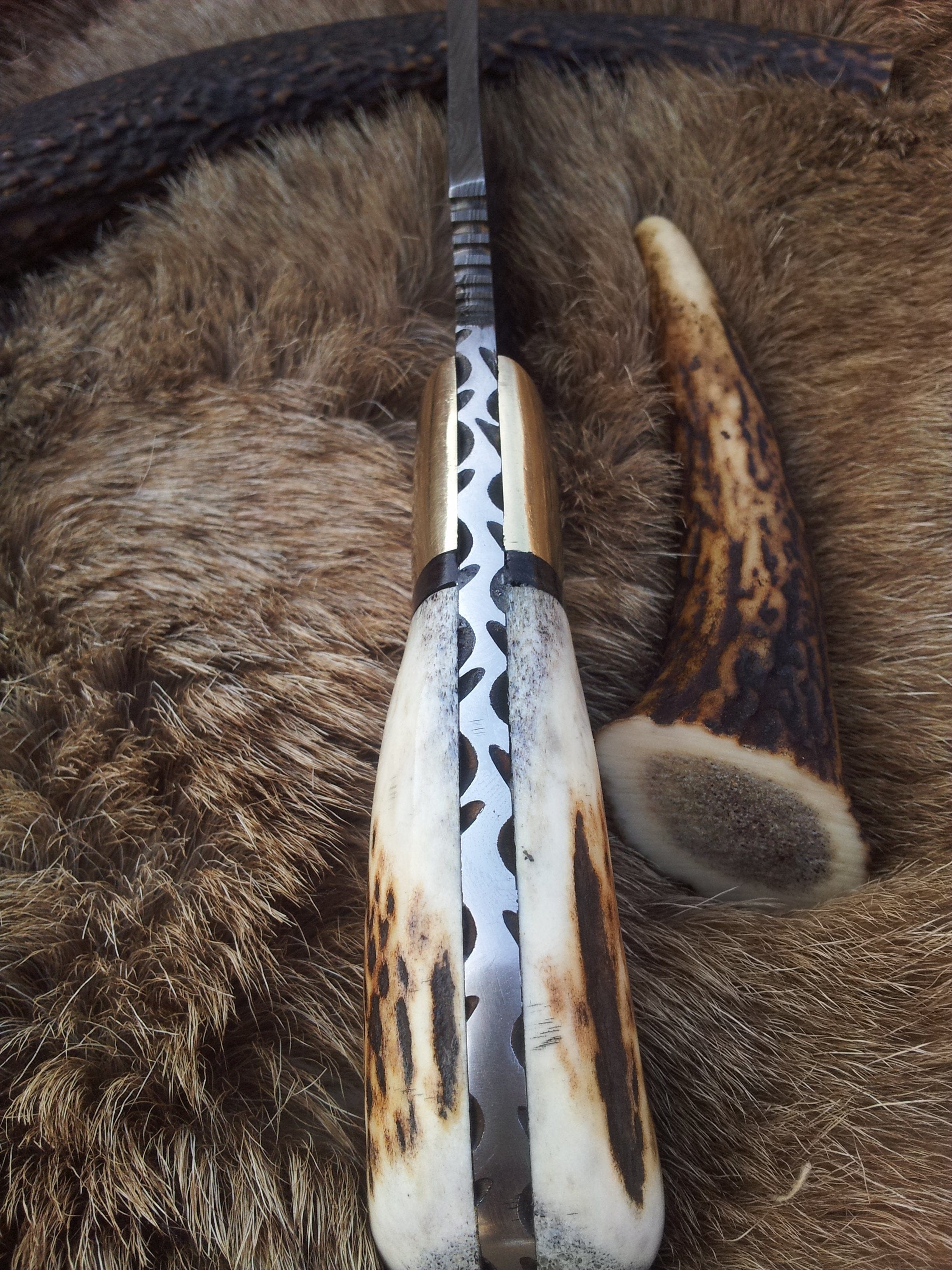 KBS Knives Store Skinner Knives Custom Damascus Steel Field Dressing Deer Skinny Knife – 7.25 Inch Drop Point Blade with Antler Horn Handle and Brass Bolster