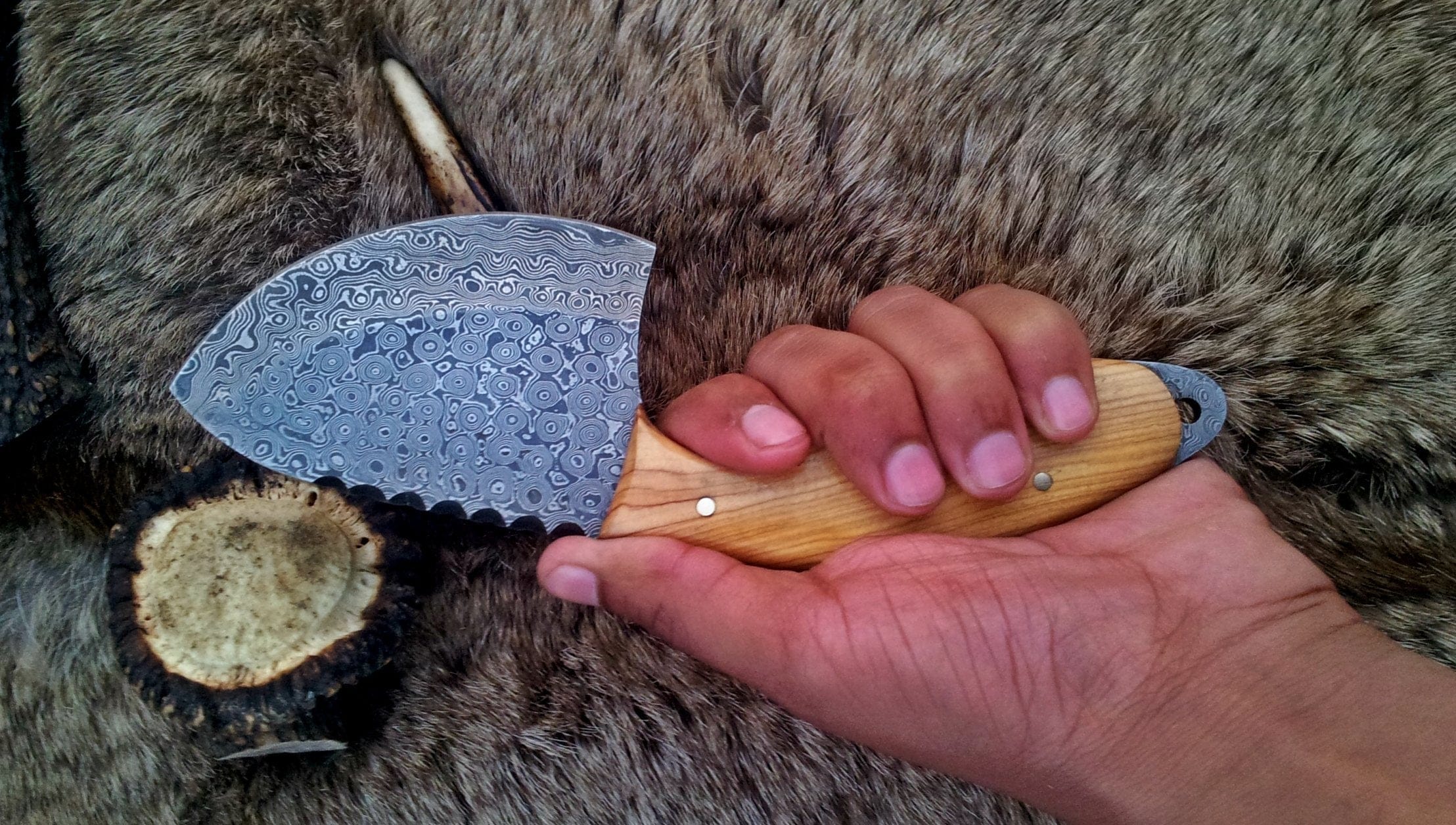 KBS Knives Store Skinner Knives Raindrops Damascus Steel Gut Hook Skinning Knife – 9 Inch Overall Length with Olive Wood Handle