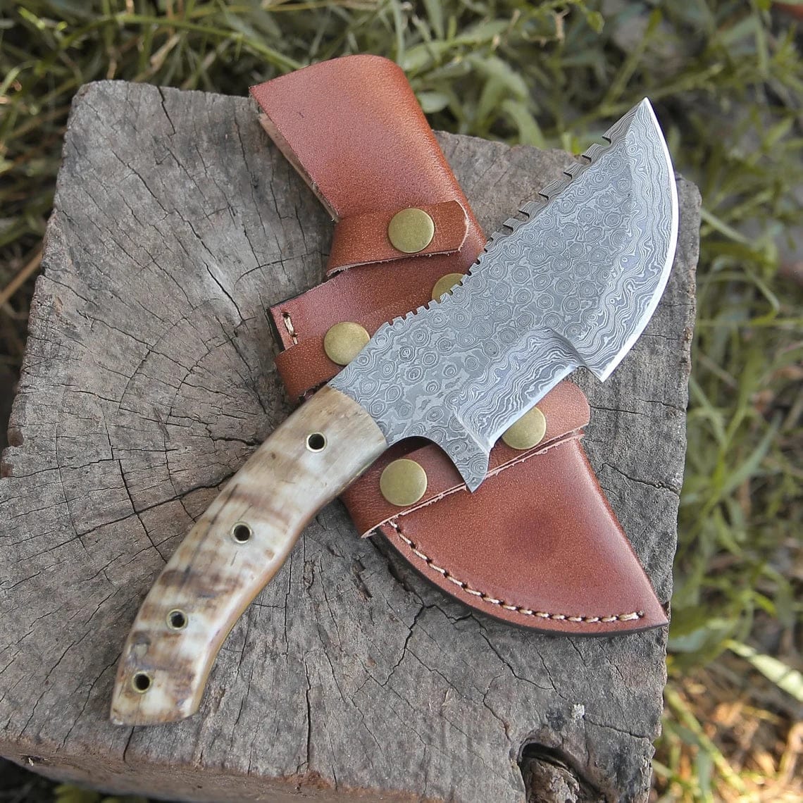 KBS Knives Store Tracker Knife Knife from the Movie Hunted – 10" Damascus Steel with Sheep Horn Handle