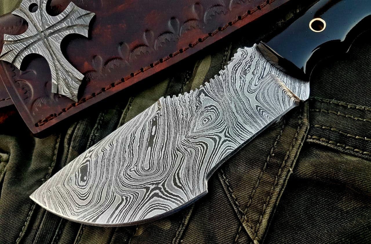 KBS Knives Store Tracker Knife Knife in Hunted – 10" Damascus Steel with Buffalo Horn Handle