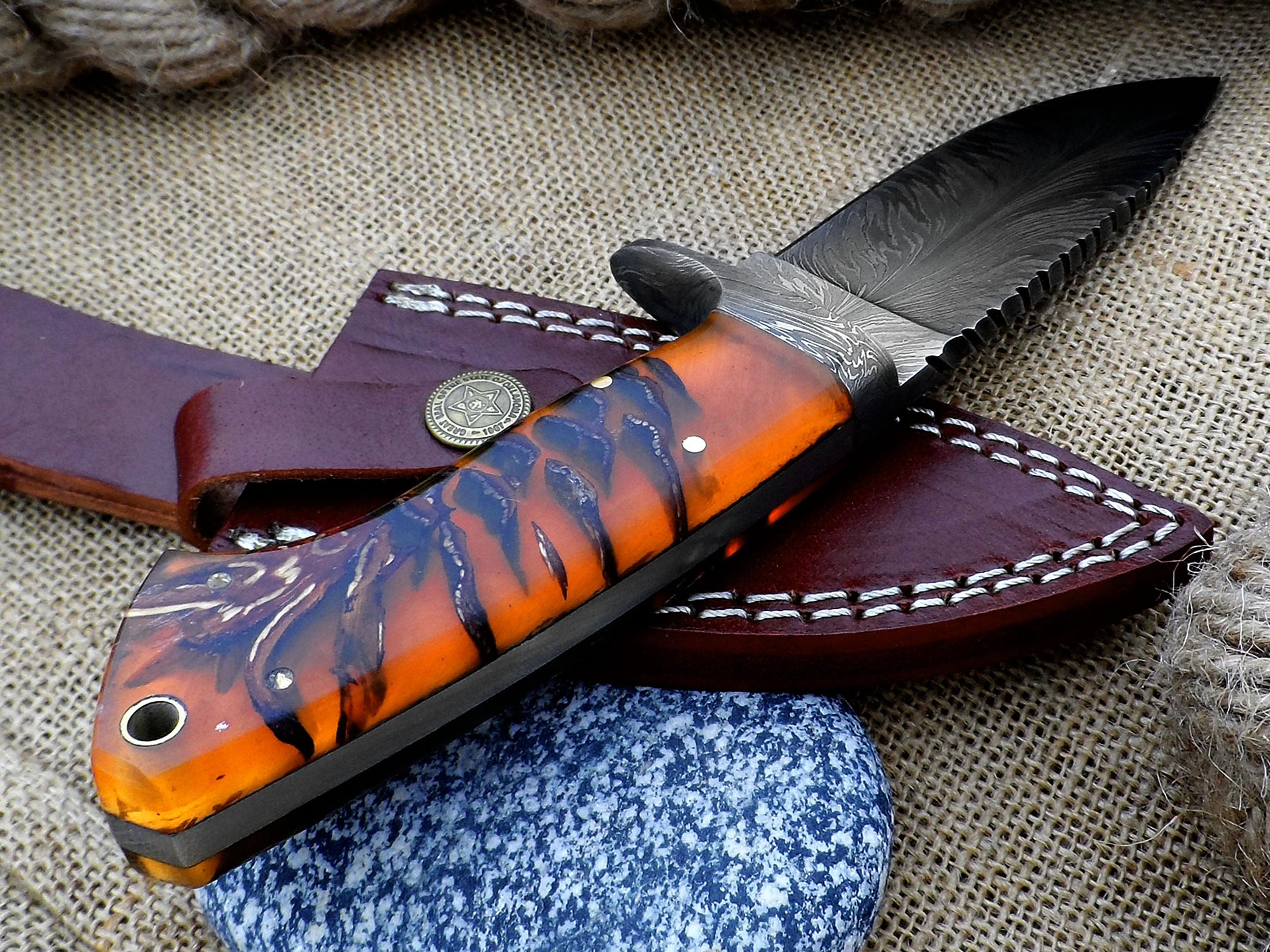 MALIKA KNIVES simple Best Deer Skinning Knife - Feather Damascus Pinecone Handle