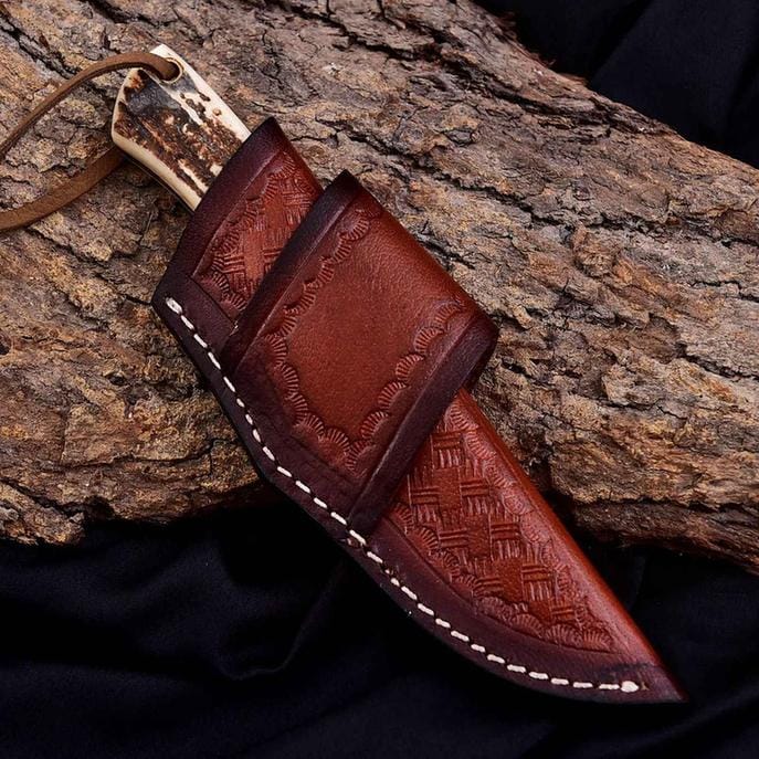 MALIKA KNIVES simple Cowboy Knife D2 Steel 5mm Antler Turquoise Handle