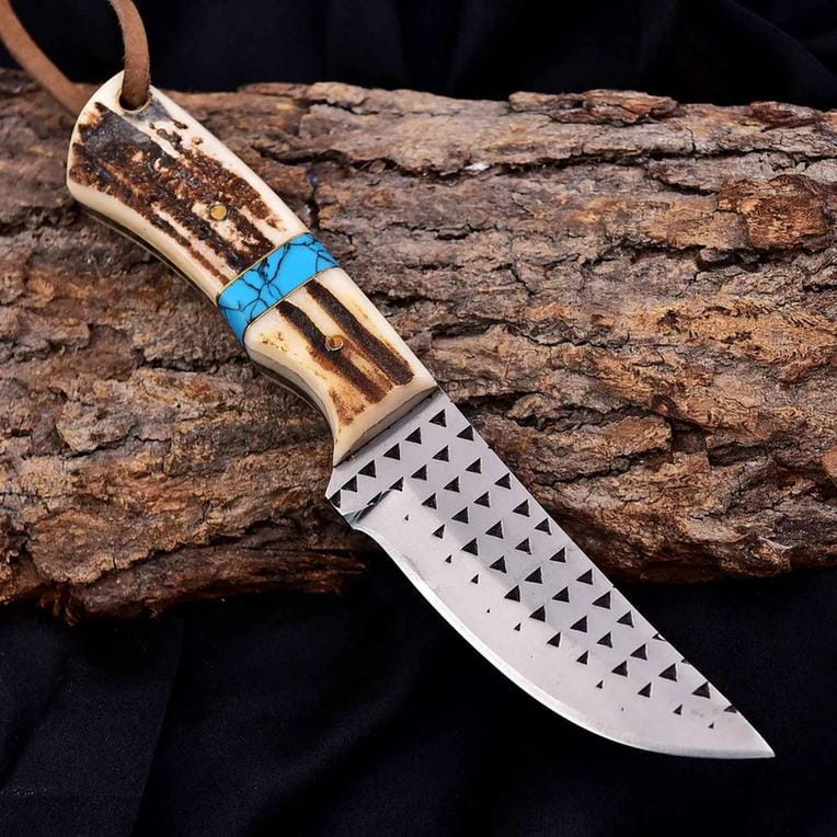 MALIKA KNIVES simple Cowboy Knife D2 Steel 5mm Antler Turquoise Handle