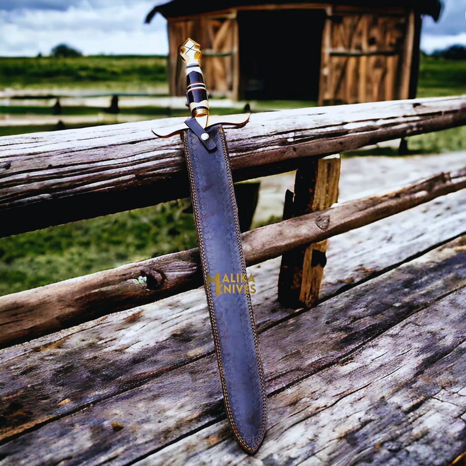 MALIKA KNIVES simple Damascus Battle Medieval sword with Leather sheath-908