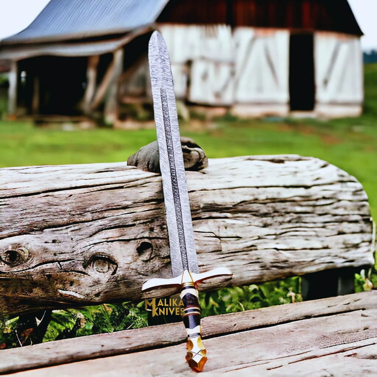 MALIKA KNIVES simple Damascus Battle Medieval sword with Leather sheath-908