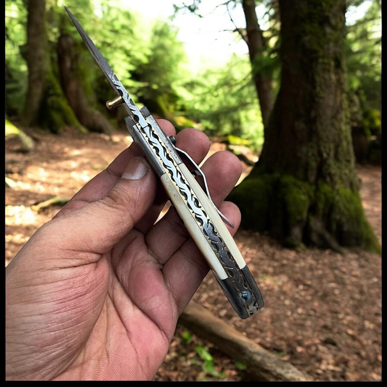 MALIKA KNIVES simple Damascus Folding Knife with Camel Bone Handle | Hand-Engraved People’s Flag | EDC Knife with Gift Box