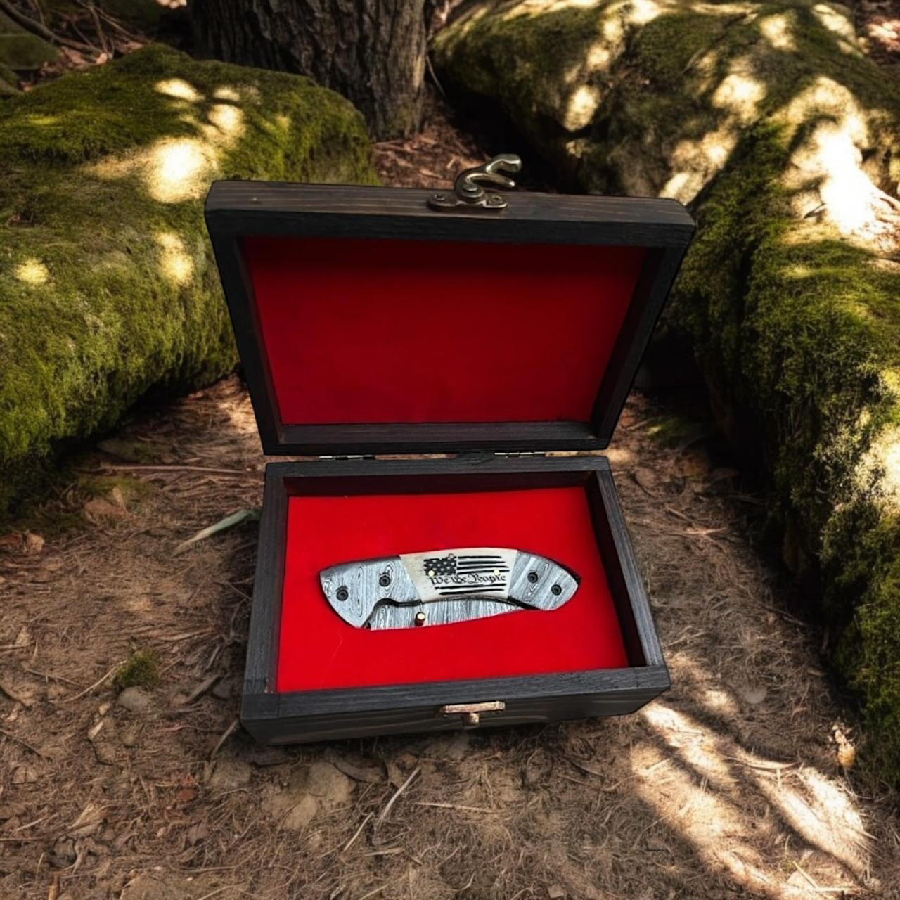 MALIKA KNIVES simple Damascus Folding Knife with Camel Bone Handle | Hand-Engraved People’s Flag | EDC Knife with Gift Box