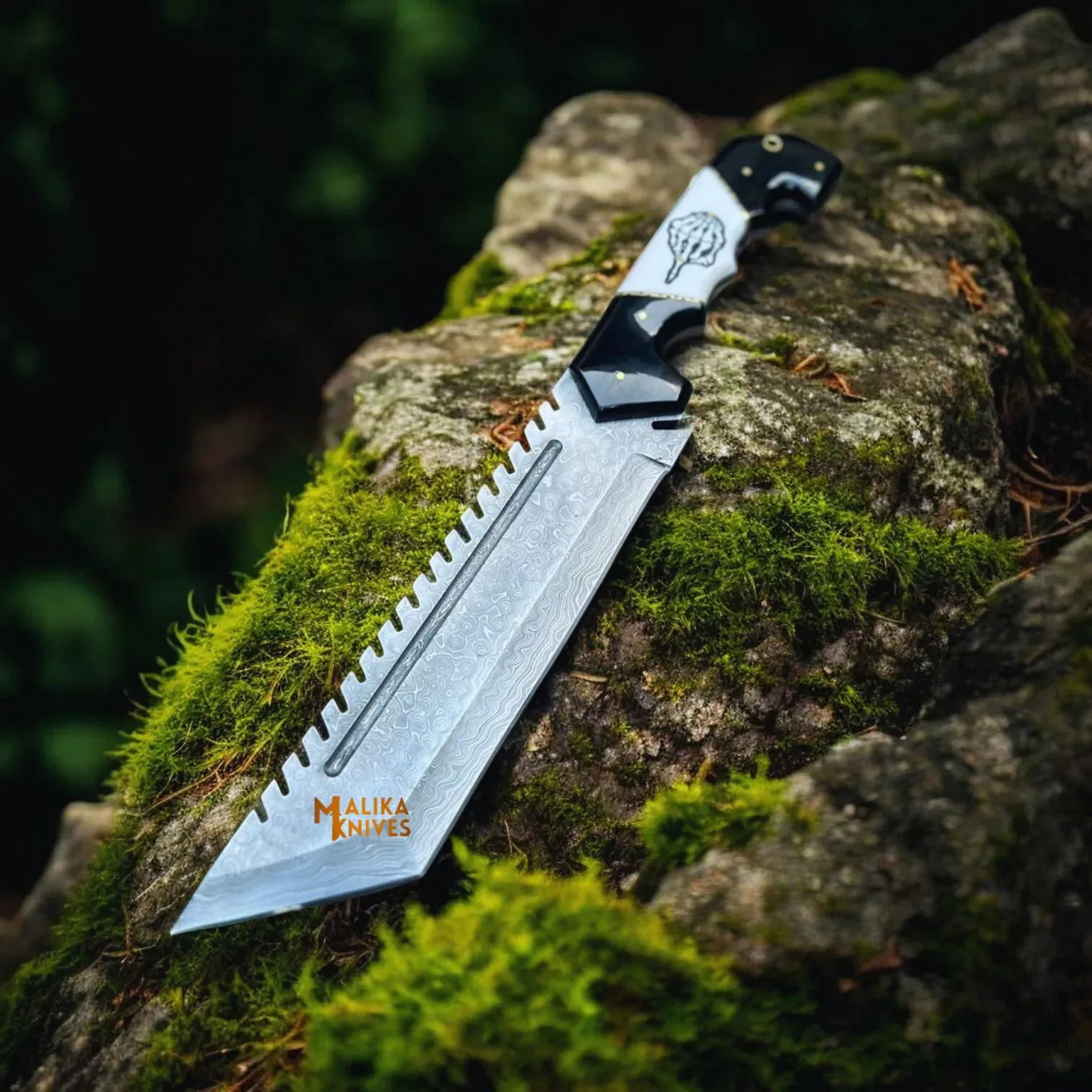 MALIKA KNIVES simple Damascus Tracker Bowie Knife Resin Handle Outdoor Sheath