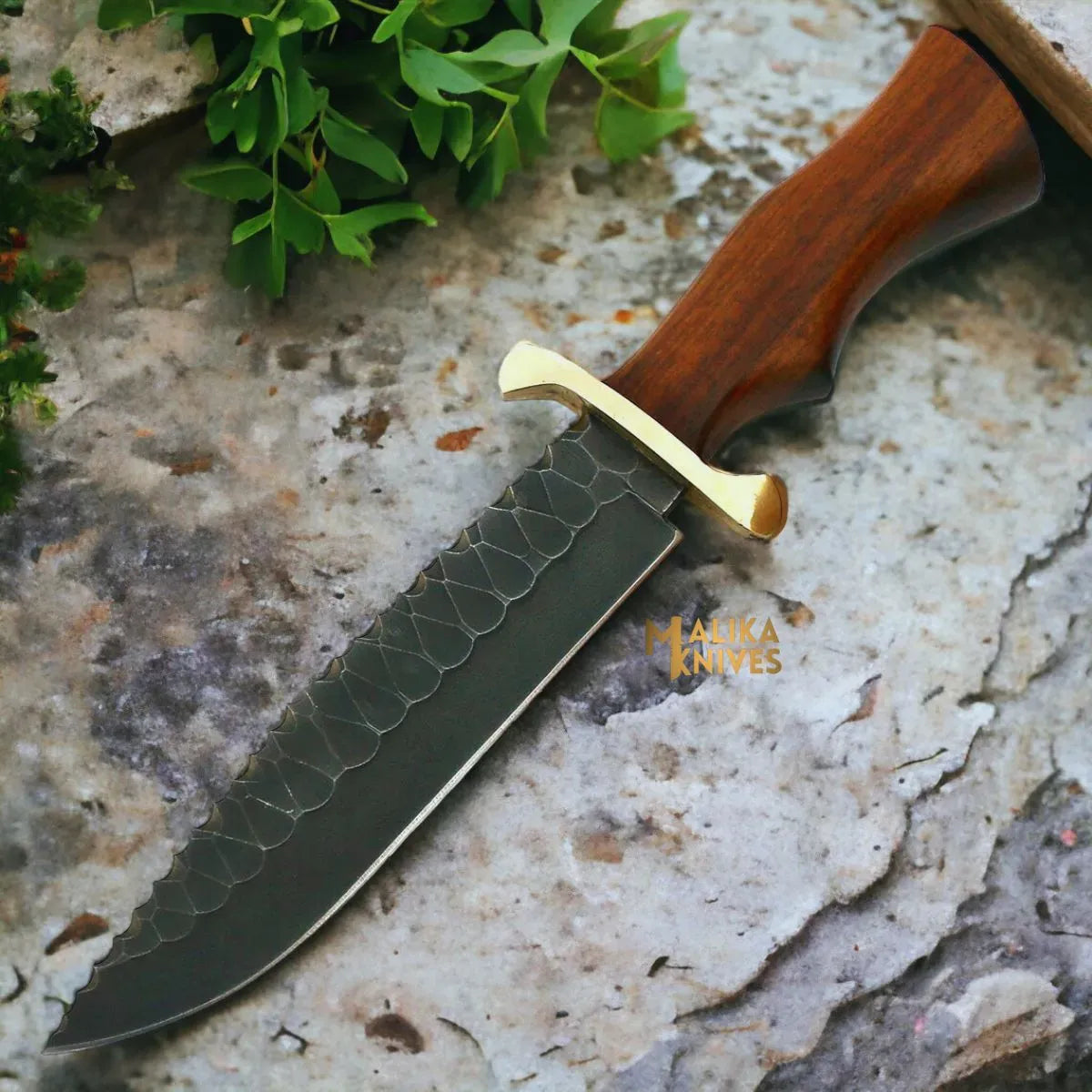 MALIKA KNIVES simple Handforged D2 Steel Bowie Knife Rosewood Handle