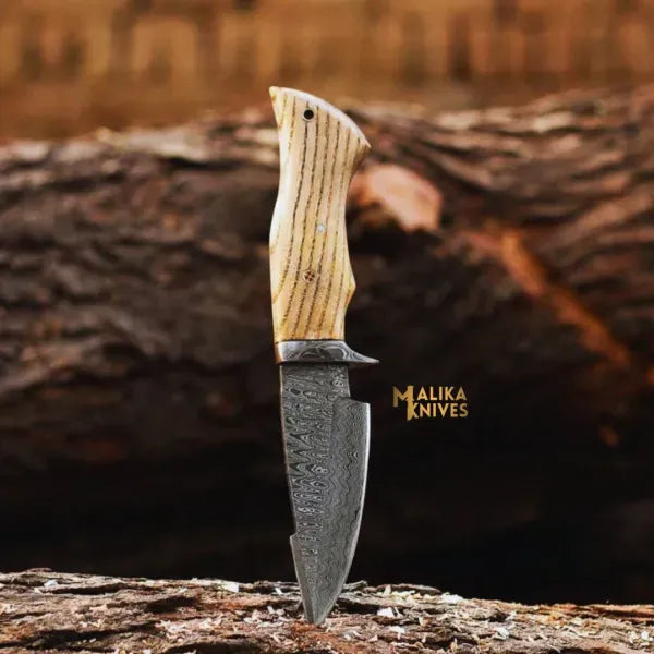 MALIKA KNIVES simple Twist Damascus Hunting Knife with Walnut Handle