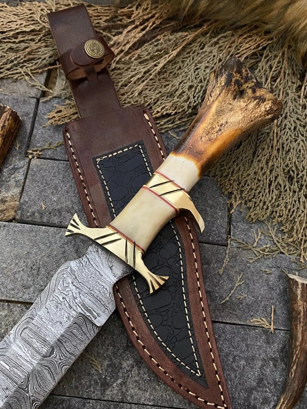 Texan Knives Bowie Knives Custom Handmade Damascus Steel Bowie Knife – 13-Inch Blade with Bone and Brass Guard Handle, Includes Leather Sheath
