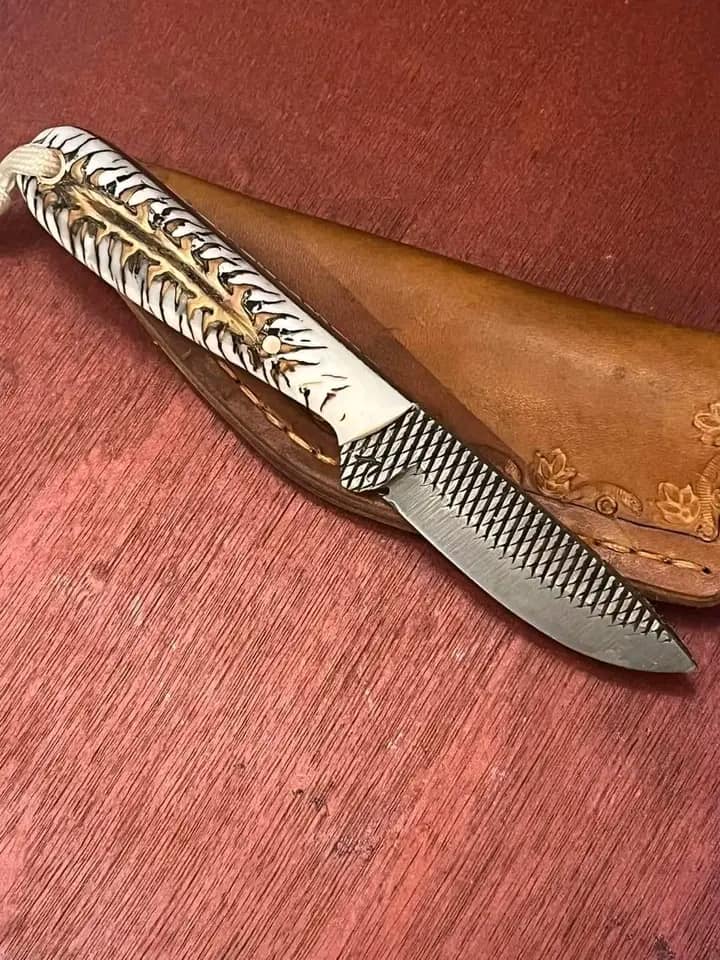 Texan Knives cowboy belt knives Handmade Buckaroo Belt Knife – 8” Rasp Steel Blade with Epoxy Pine Cone Handle & Western Leather Sheath