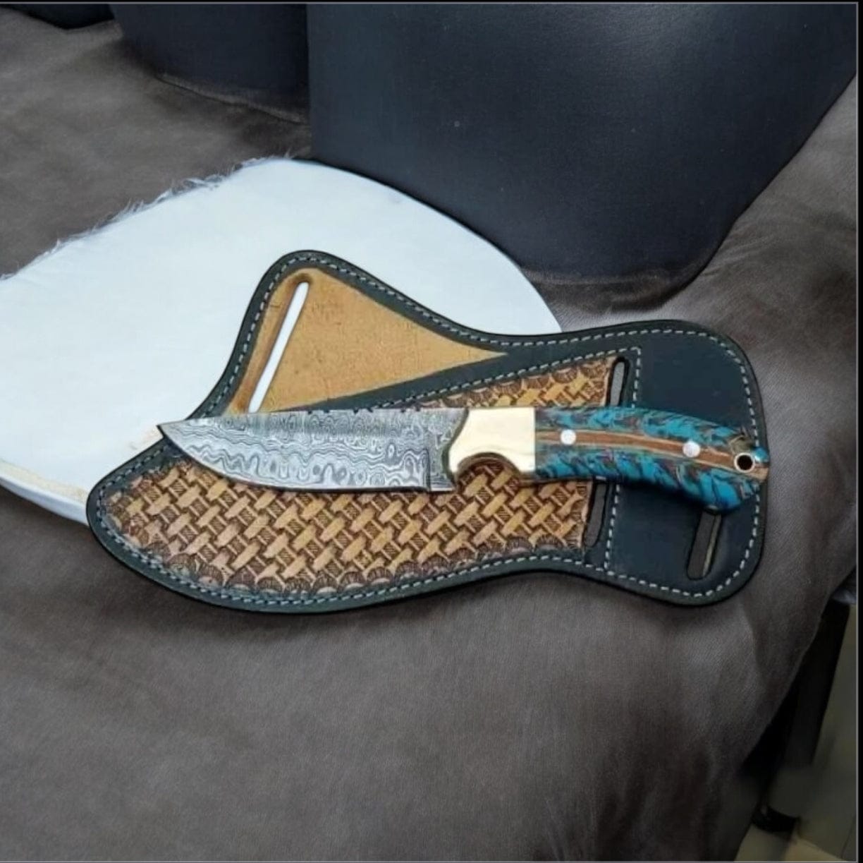Texan Knives Cowboy Knife Frontier Western Cowboy Belt Knife – Damascus Steel & Pine Cone Handle