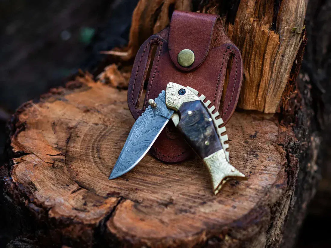 Texan Knives folding knives Custom Handmade Fish Style Damascus Steel Folding Knife with Sheep Horn & Brass Handle - Includes Leather Sheath