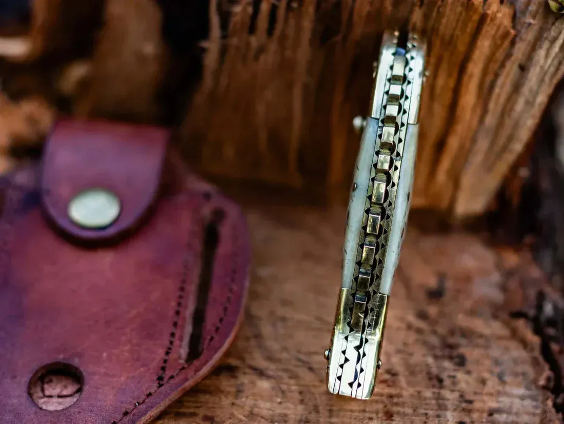 Texan Knives folding knives Custom Handmade Fish Style Damascus Steel Folding Knife with Sheep Horn & Brass Handle - Includes Leather Sheath