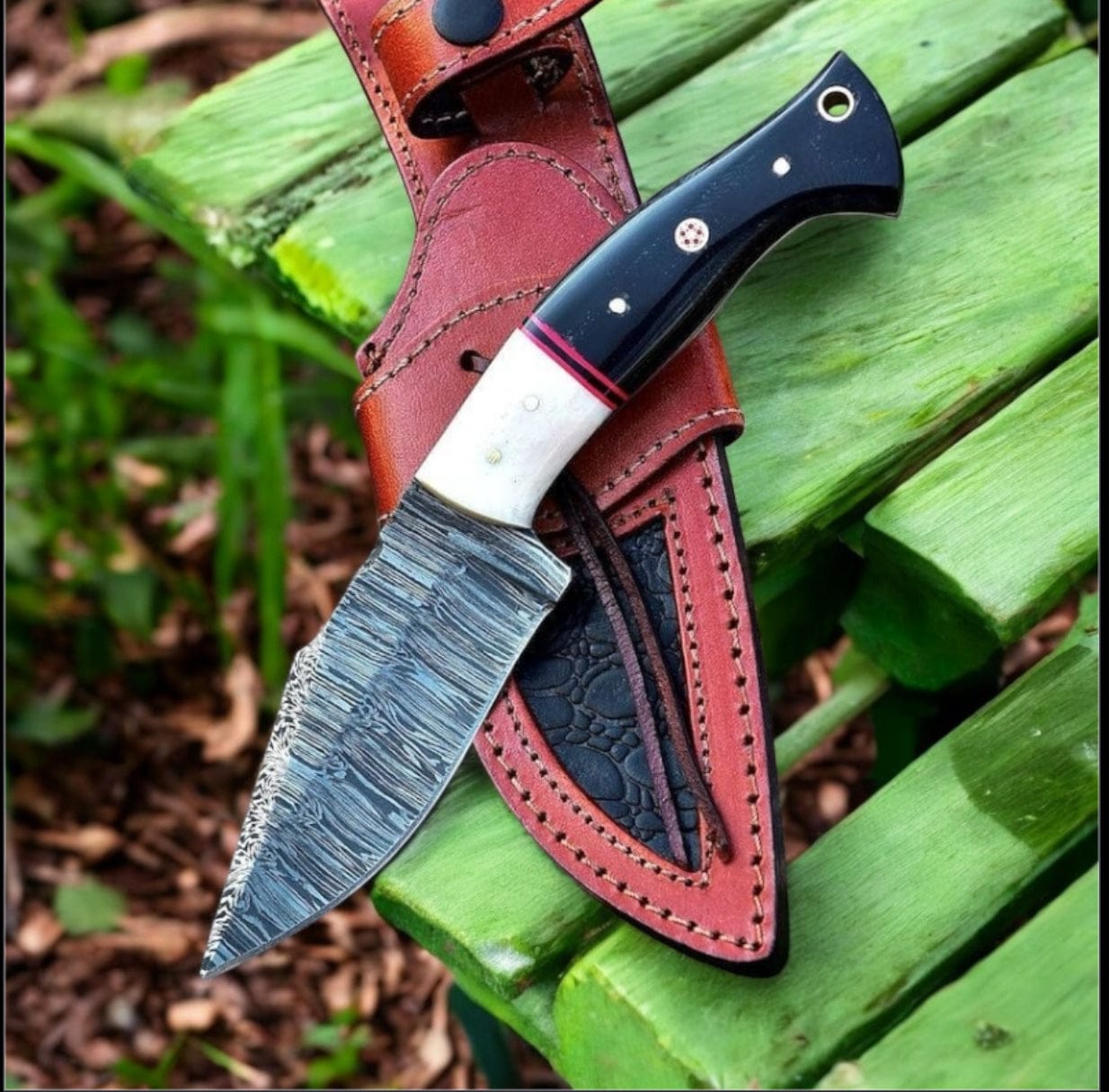 Texan Knives Hunting Knives Premium Damascus Steel Hunting Knife with Leather Case – Resin & Buffalo Horn Handle