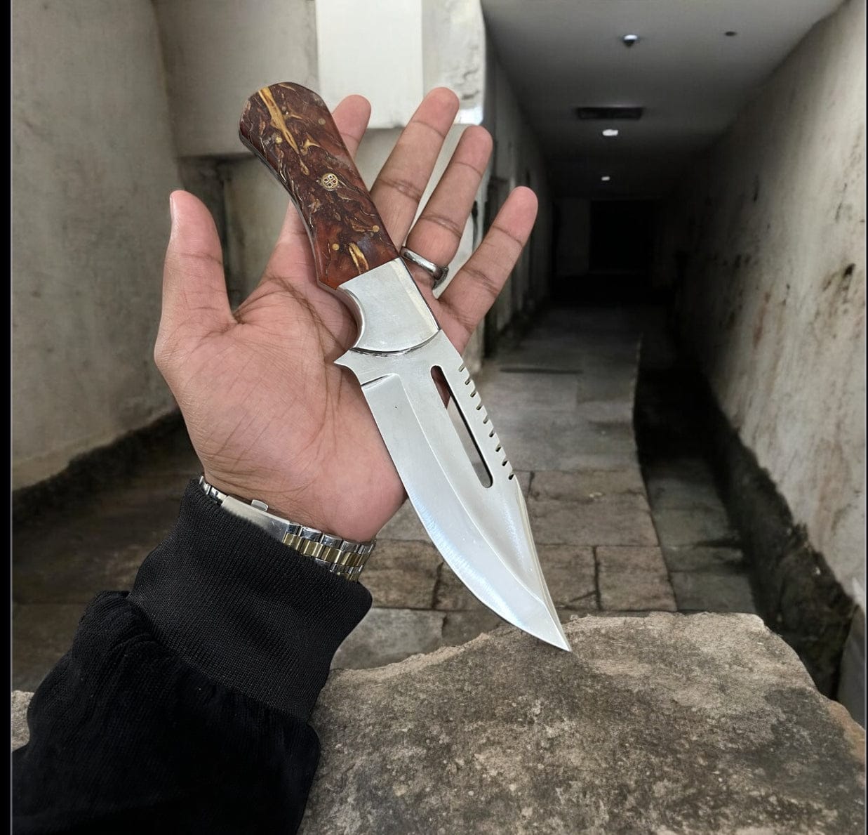 Texan Knives Hunting Knives Premium J2 Steel Hunting Knife with Pain Cone Handle & Leather Belt Loop Case