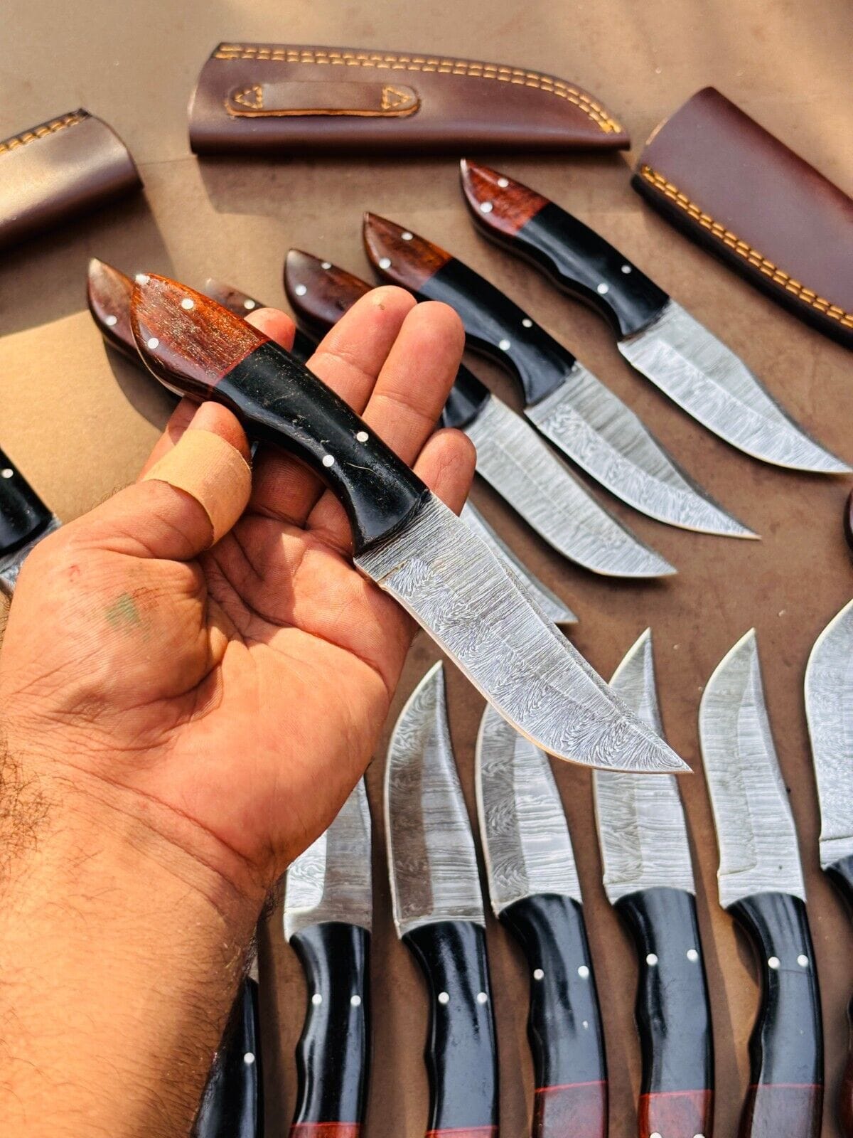 Texan Knives skinning knives Custom Handmade 4.5-Inch Damascus Steel Skinning Knife with Resin & Rosewood Handle