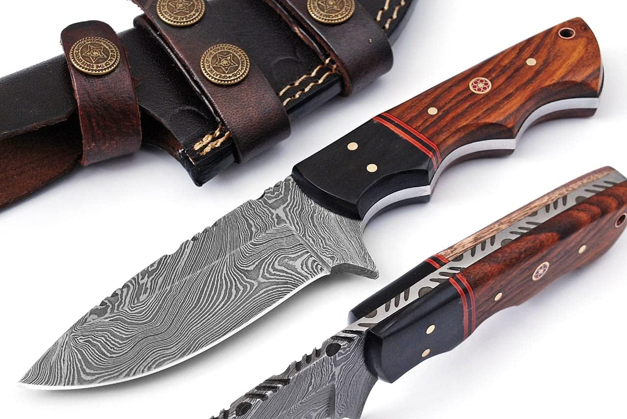 Texan Knives skinning knives Custom Handmade Damascus Skinner Knife with Buffalo Horn and Rosewood Handle - 4.5" Blade