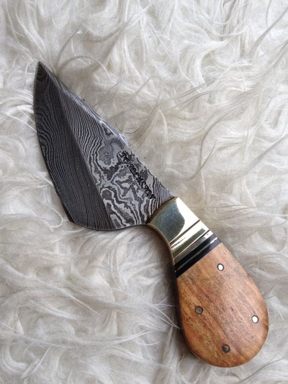Texan Knives skinning knives Custom Handmade Damascus Skinning Knife – 3" Blade with Rosewood Handle