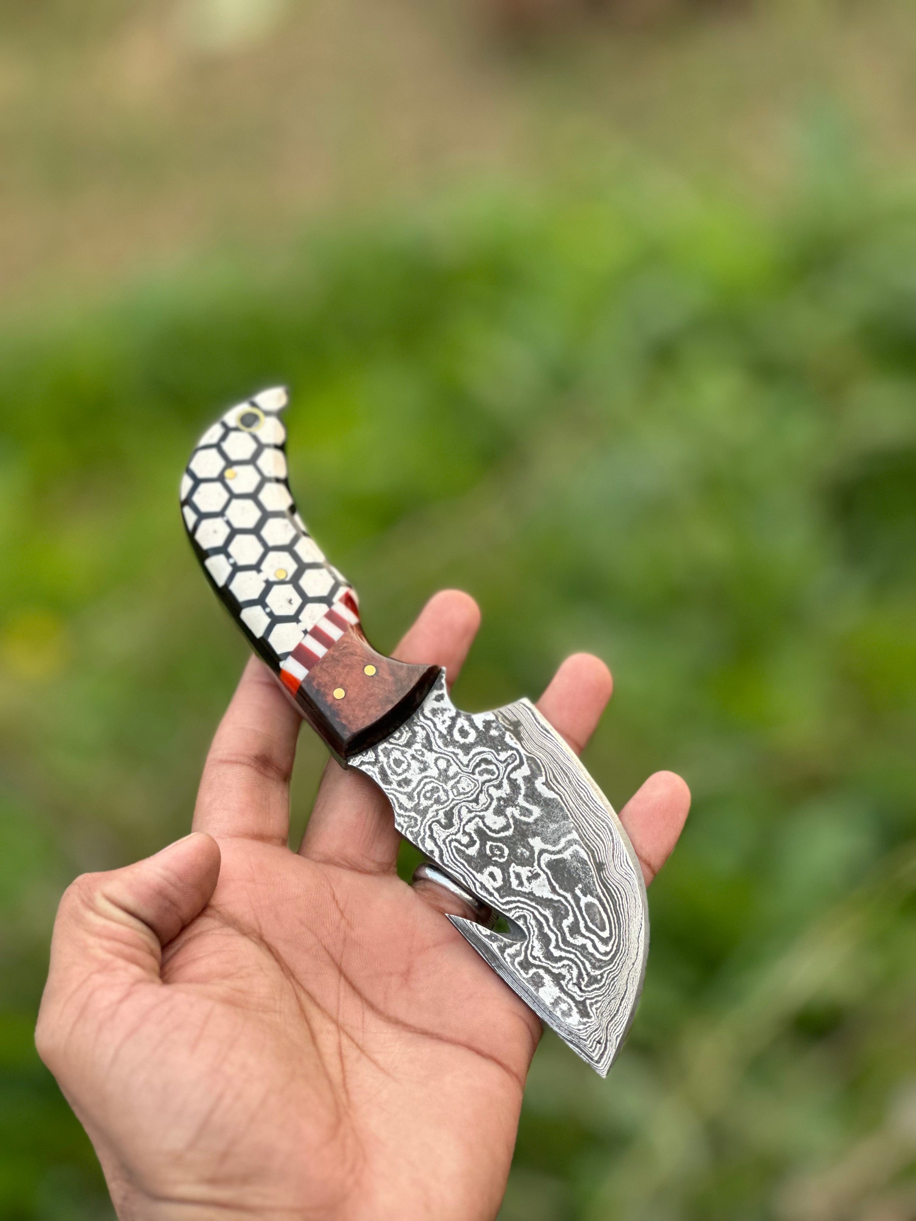 Texan Knives skinning knives Custom Handmade Damascus Steel Guthook Skinning Knife with Rosewood & Resin Handle - 7.5” with Leather Sheath