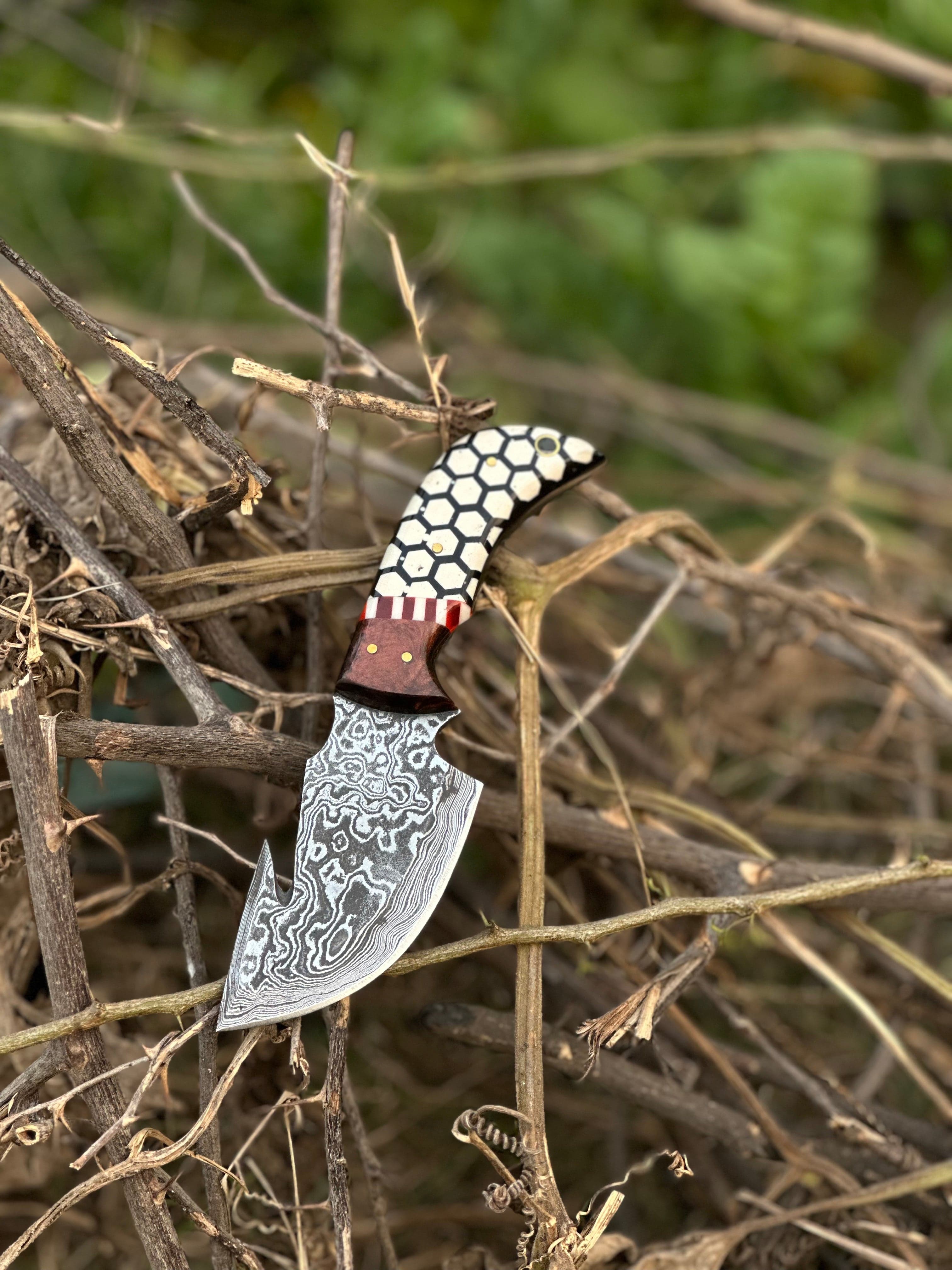 Texan Knives skinning knives Custom Handmade Damascus Steel Guthook Skinning Knife with Rosewood & Resin Handle - 7.5” with Leather Sheath