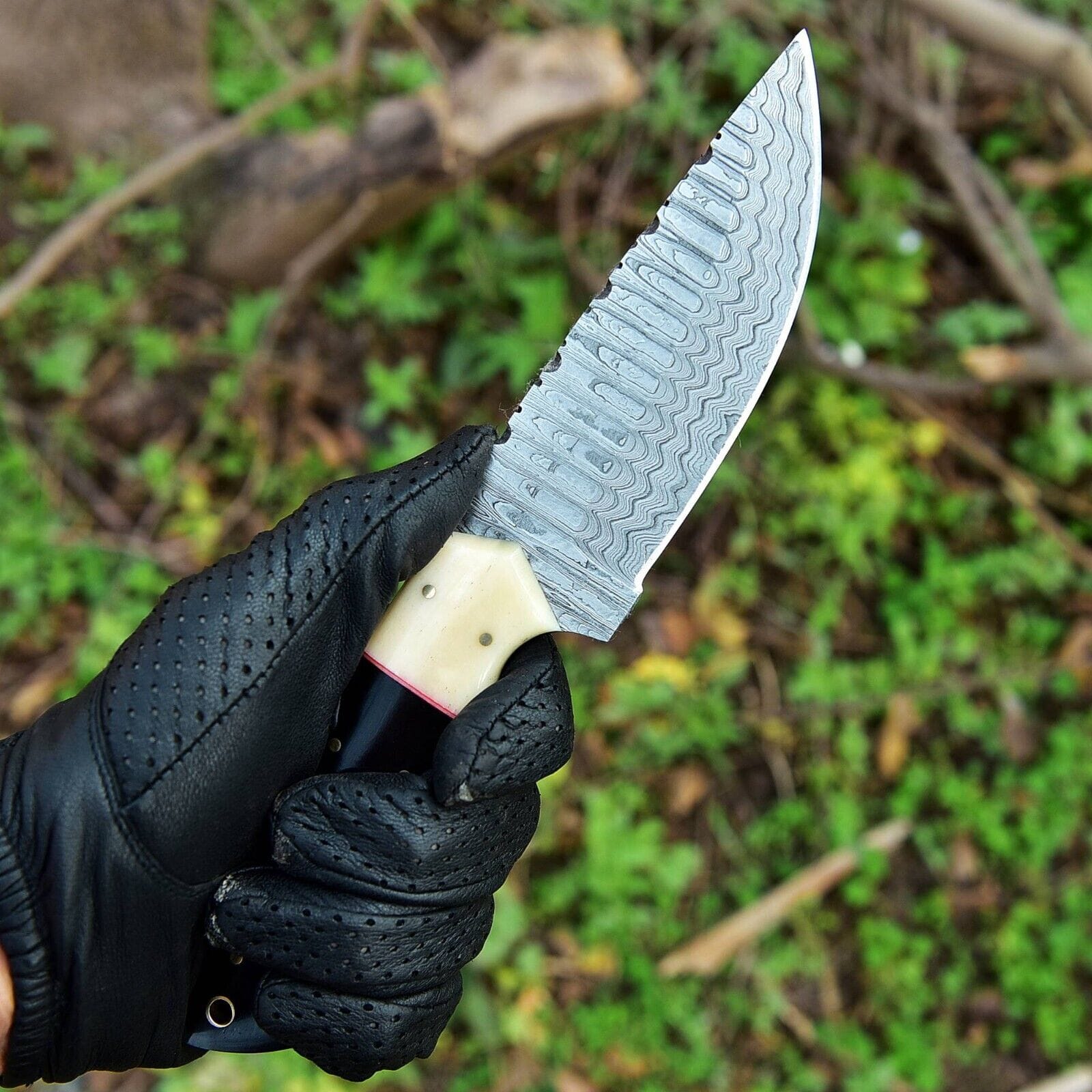 Texan Knives skinning knives Custom Handmade Skinning Knife - Damascus Steel Blade, Buffalo Horn & Camel Bone Handle