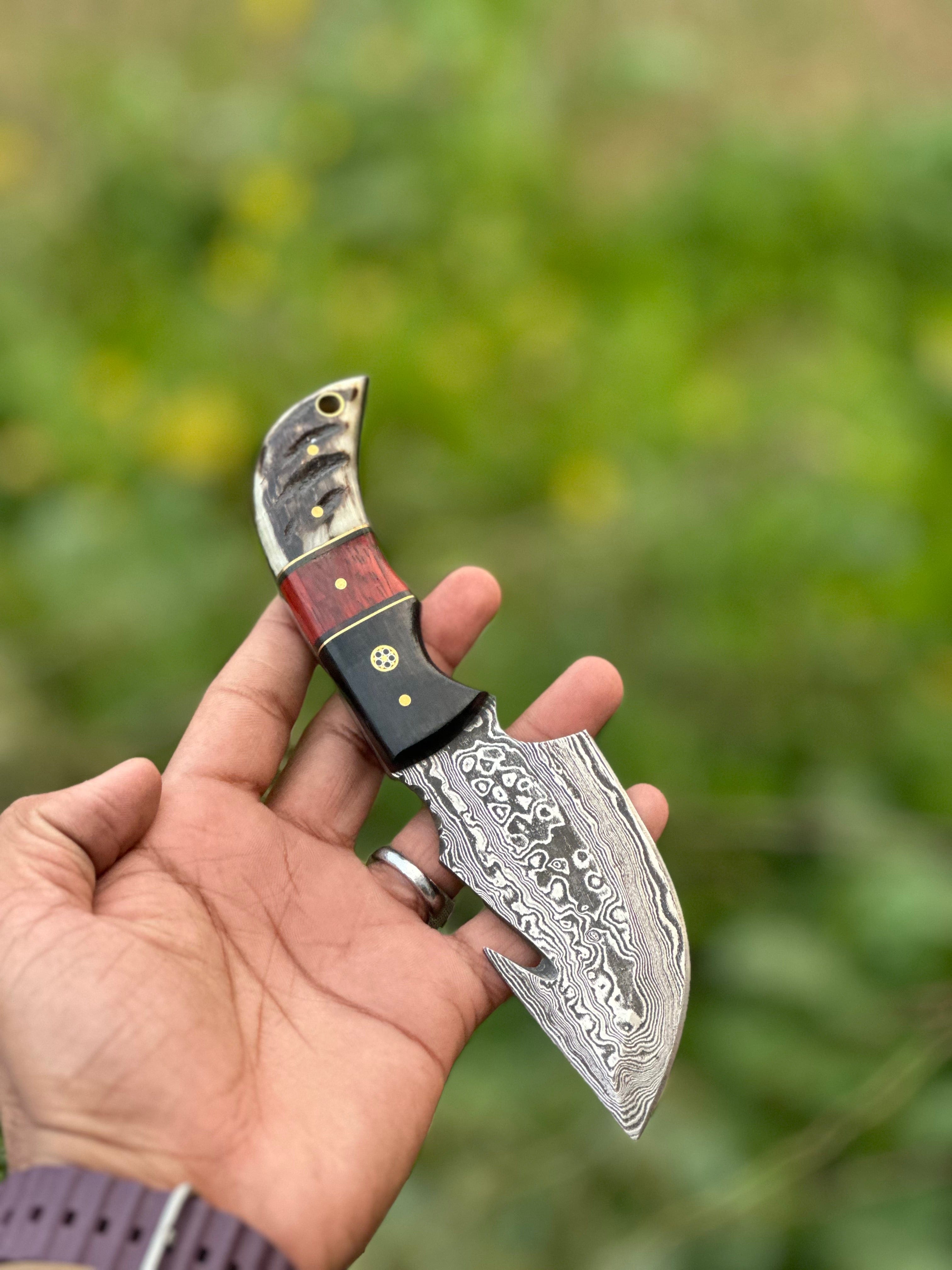 Texan Knives skinning knives Premium Custom Handmade Damascus Steel Guthook Skinning Knife with Resin Handle - 7.5” Sharp Blade with Leather Sheath