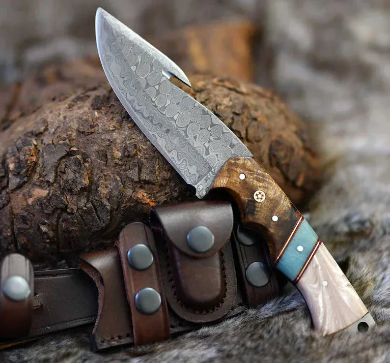 Texan Knives skinning knives Premium Damascus Guthook Skinning Knife – Rosewood & Bone Handle – 10” Hunting Essential