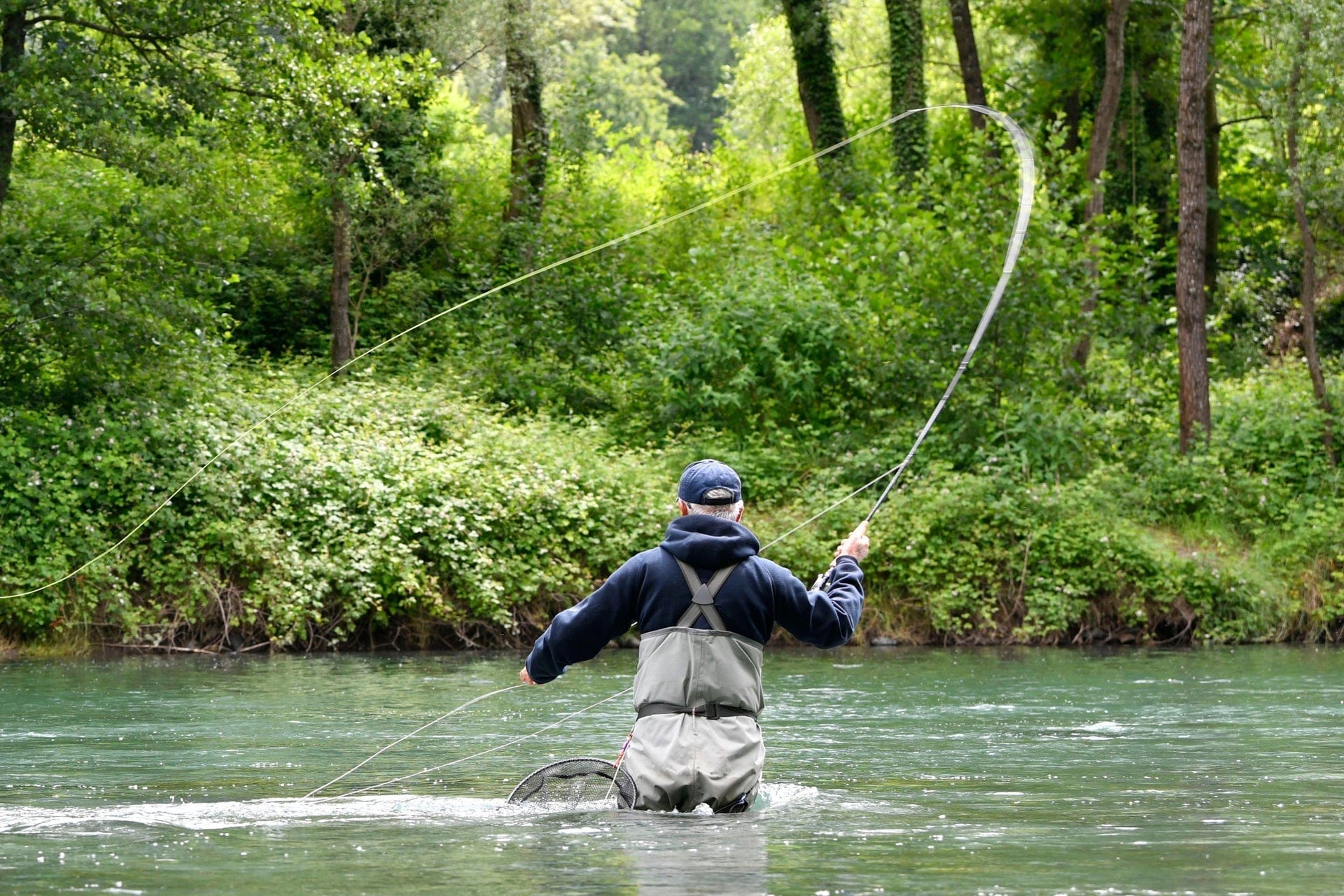 The Fly Fishing Place Trout Dry Flies Parachute Super Flash Purple Haze Dry Fly - 12 Flies Size 18