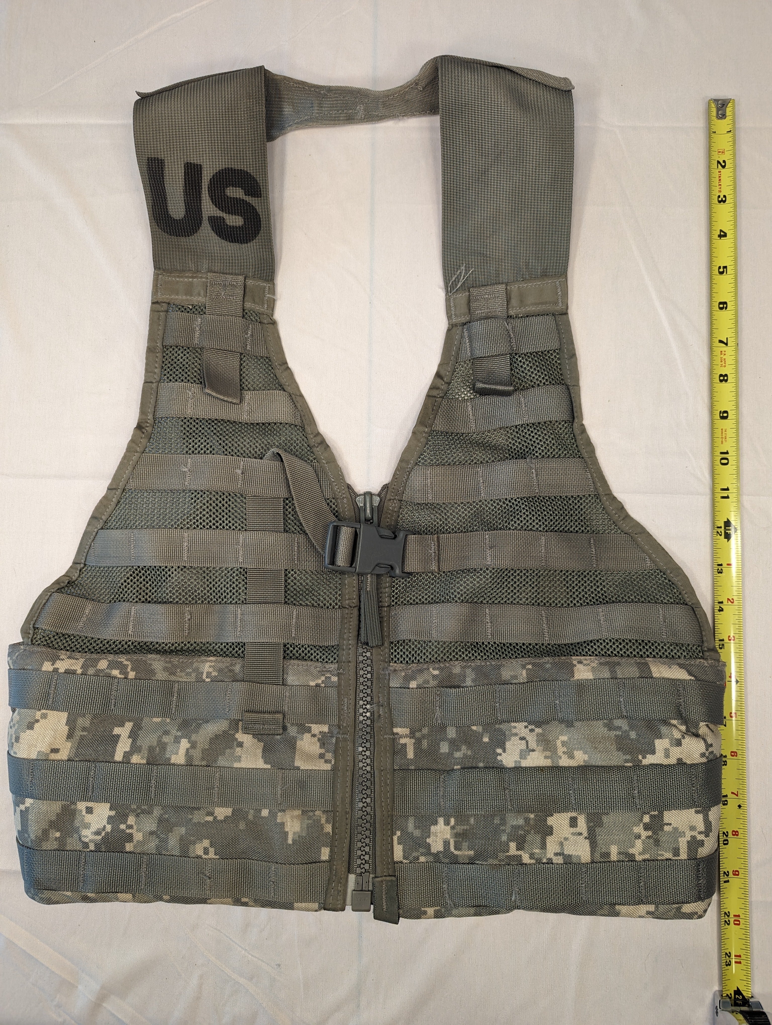 Fighting Load Carrier - ACU
