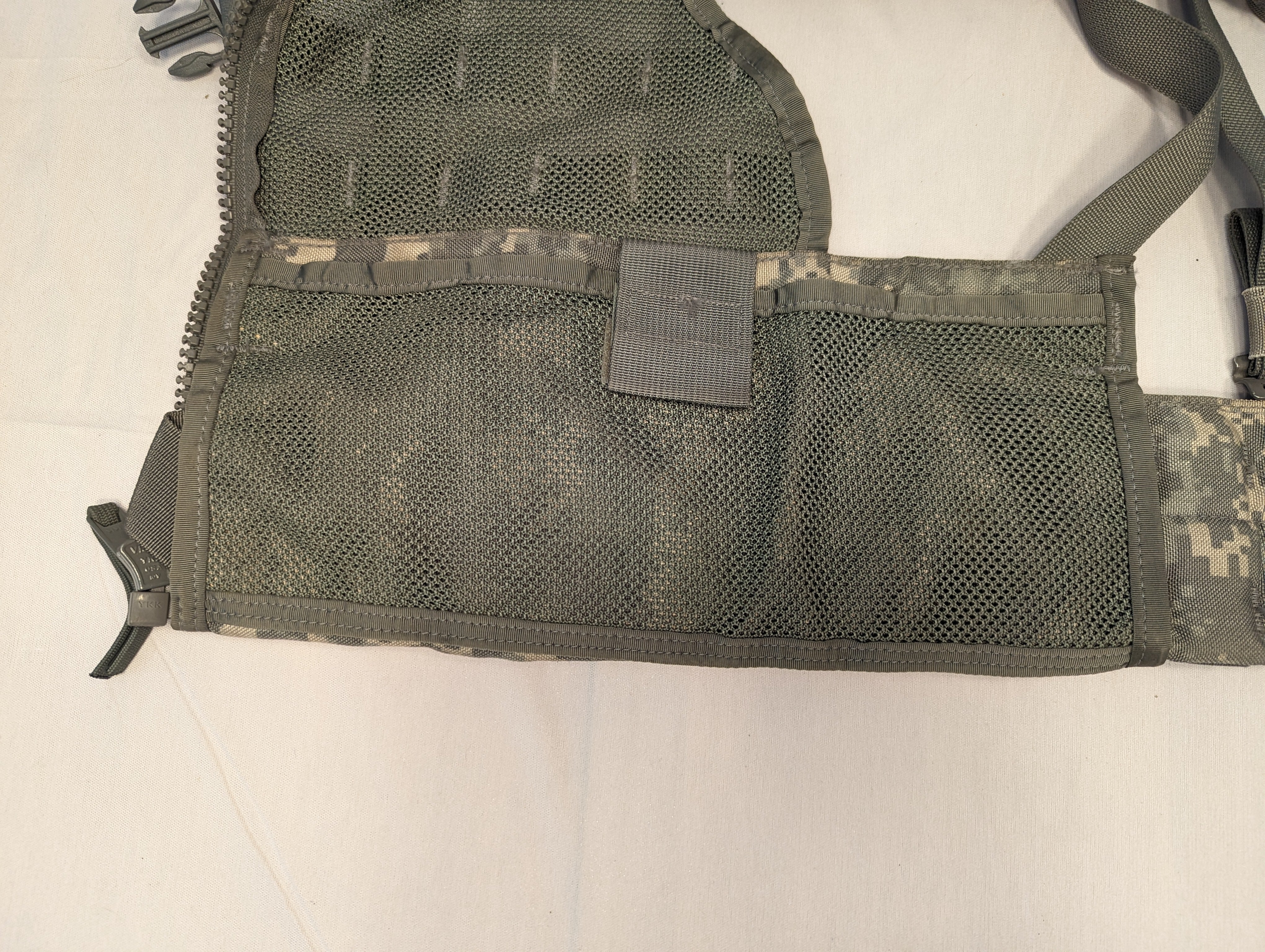 Fighting Load Carrier - ACU