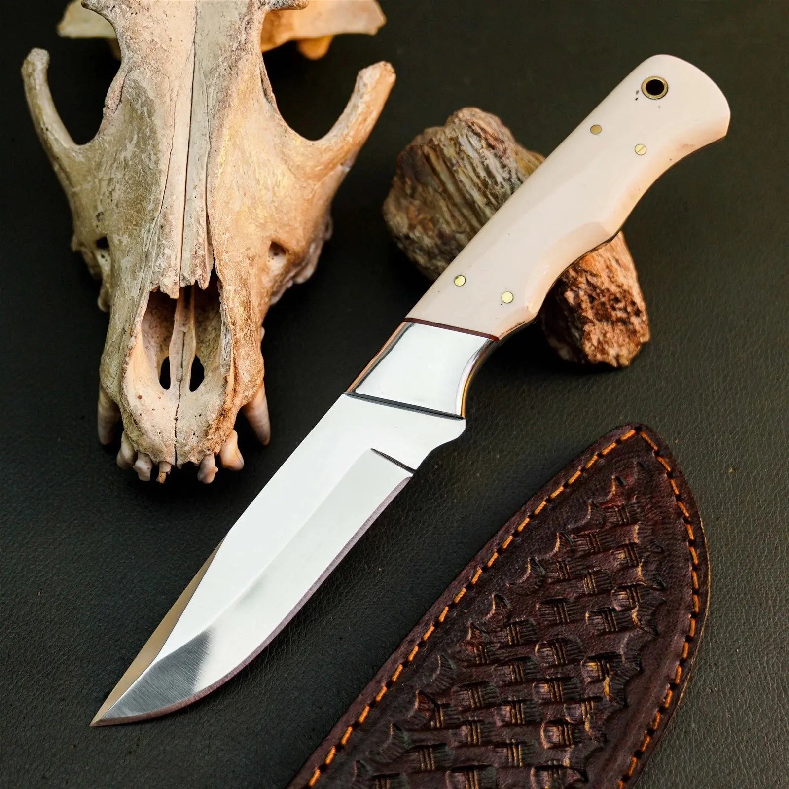 8.7" Handmade Stainless Steel Hunting Knife – Full Tang Resin Handle & Sheath